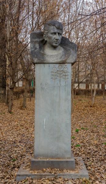 Yeghishe Charent statue