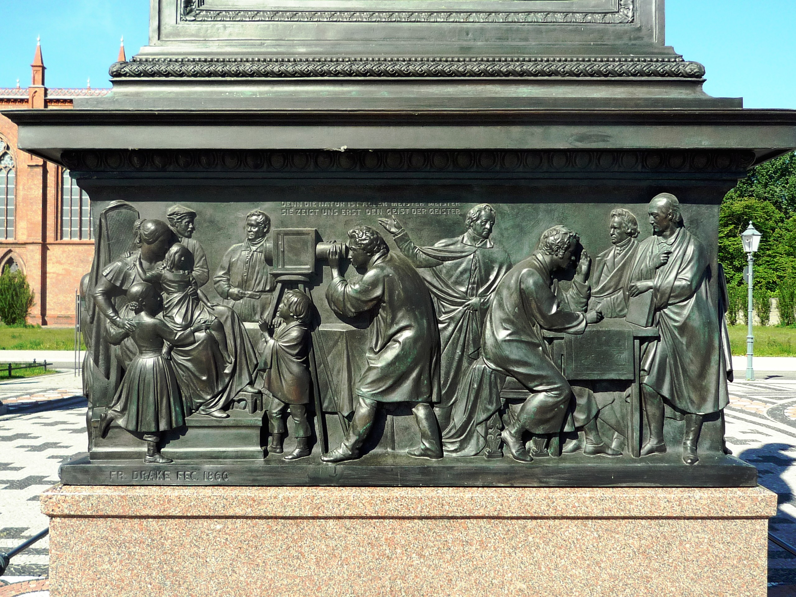 Schinkelplatz Denkmal Beuth Sockelrelief