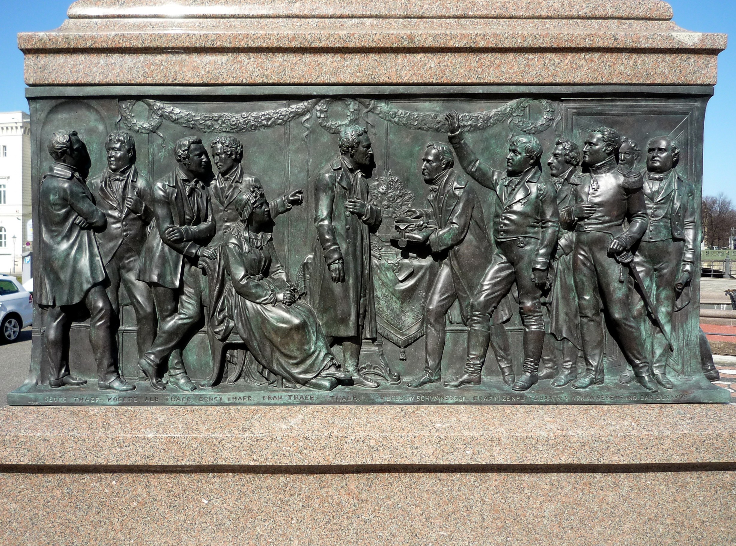 Schinkelplatz Denkmal Thaer Sockelrelief 1