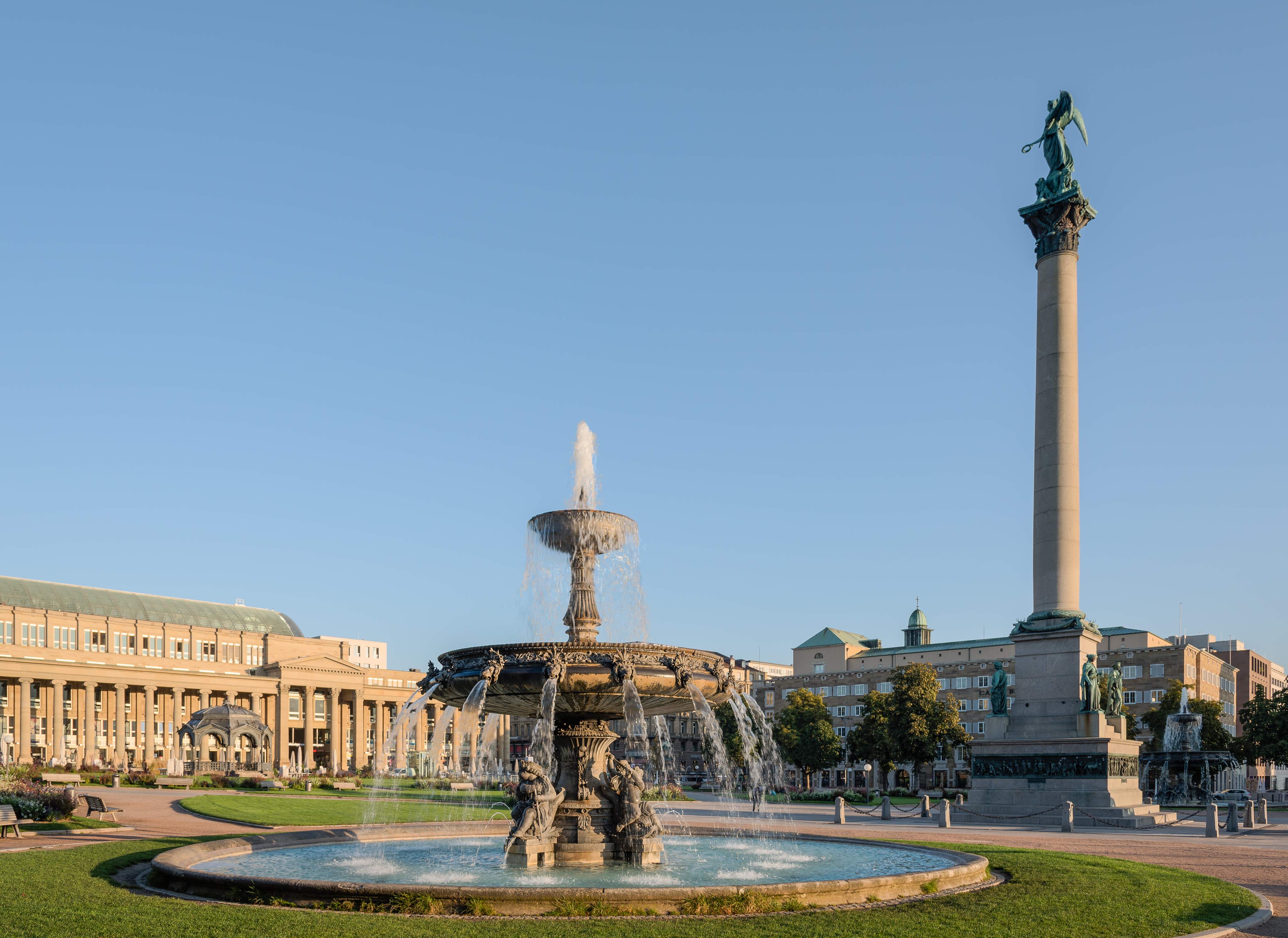 Schlossplatzspringbrunnen Jubiläumssäule Schlossplatz Stuttgart 2015 01