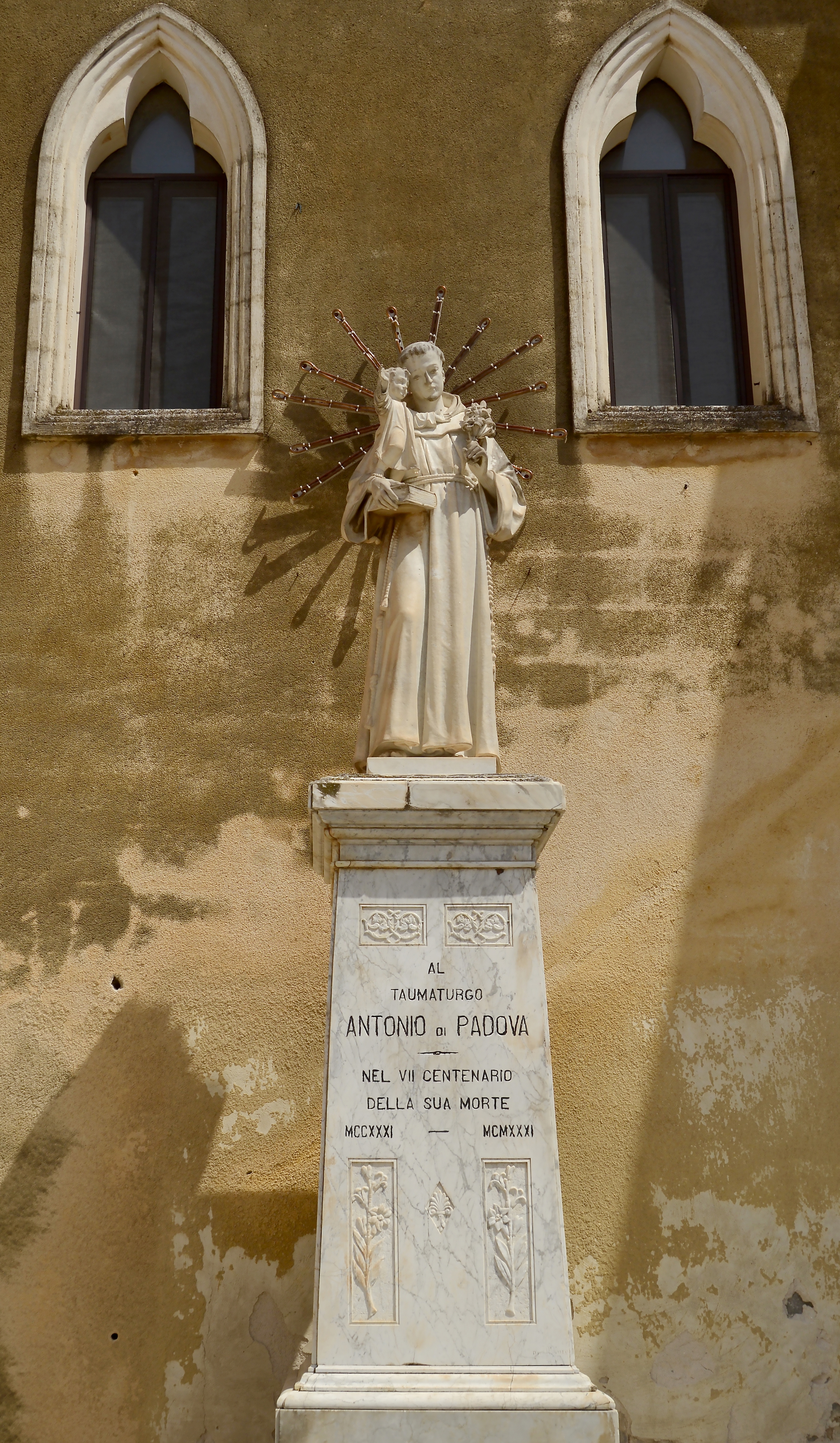 Statua San Antonio 3 - manduria