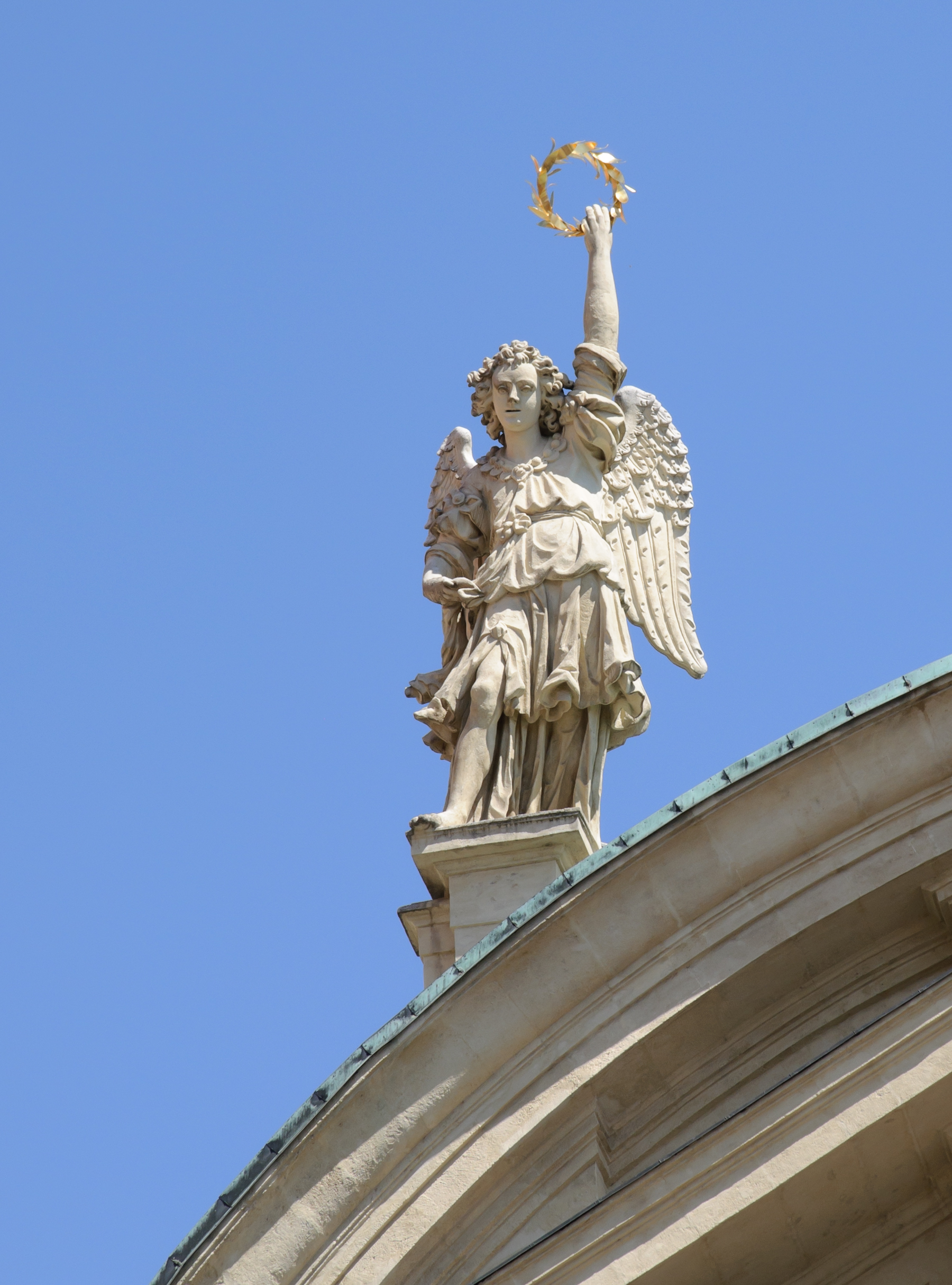 Statue - Katharinenkirche - Graz