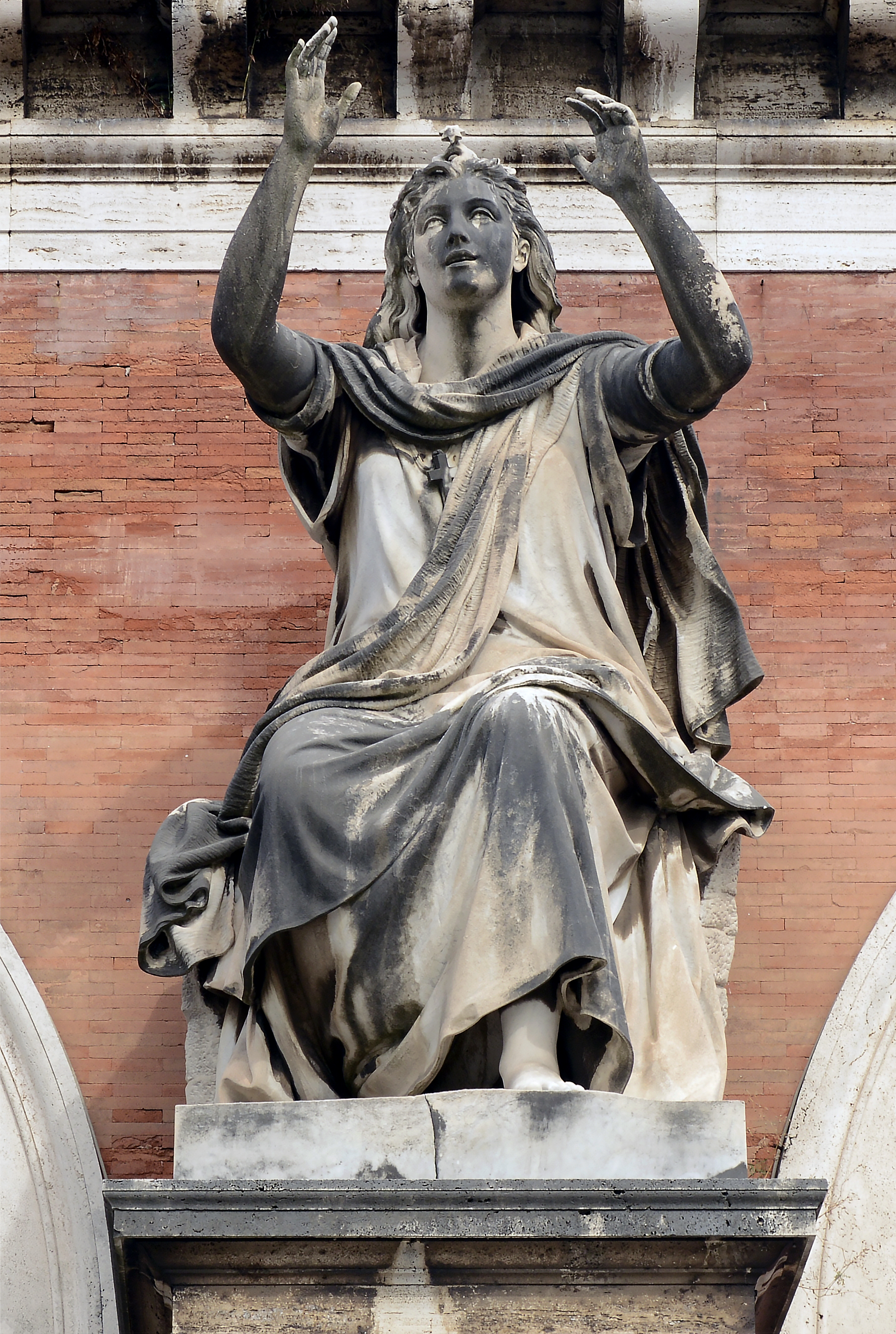 Statue 3 in front of Campo Verano