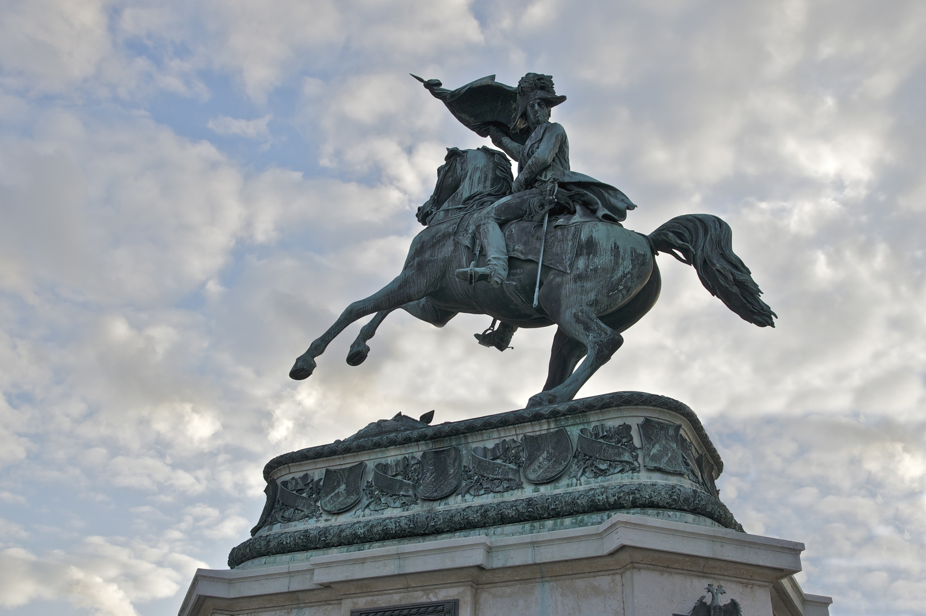 Statue Archiduc Charles Heldenplatz Vienne