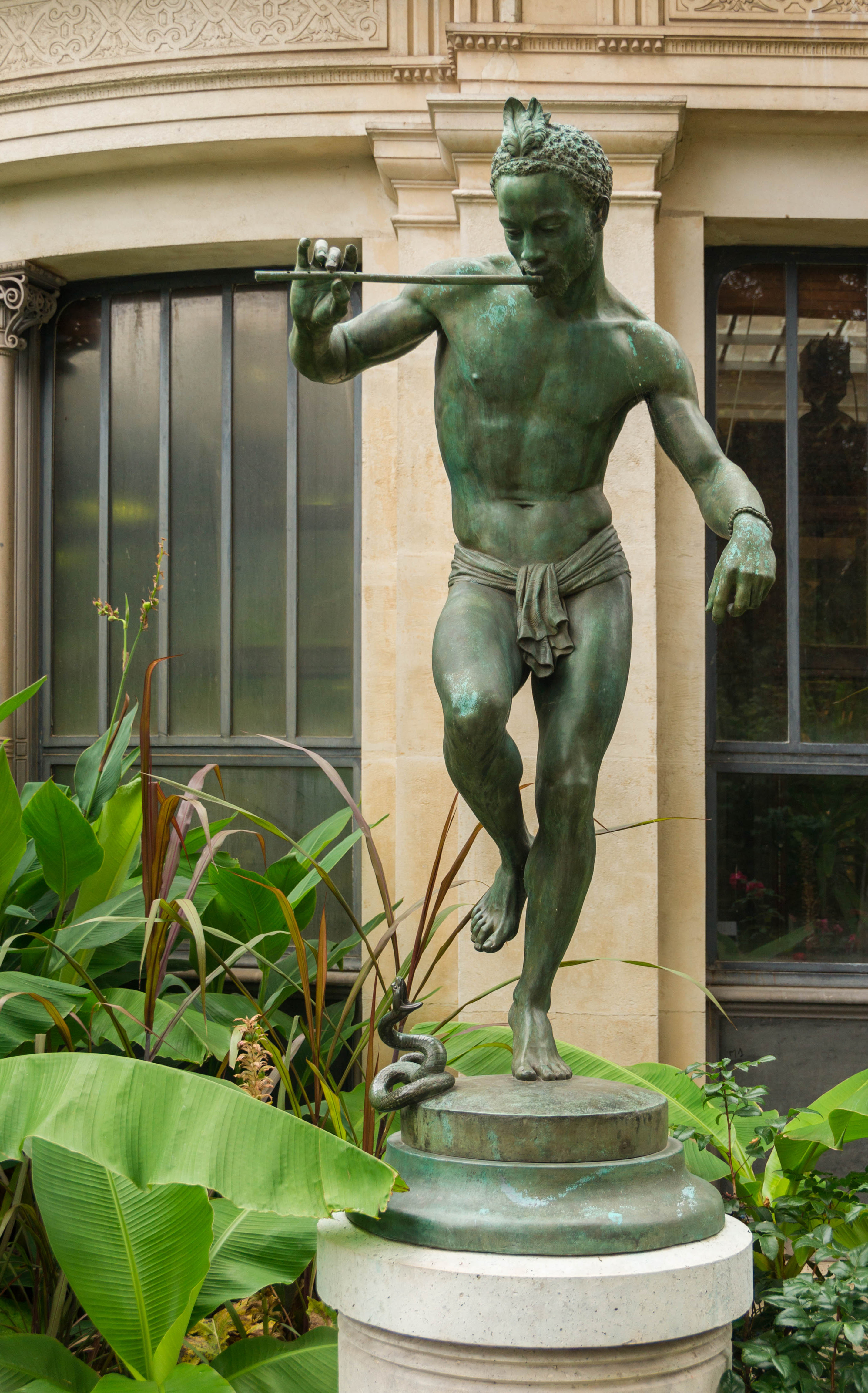 Statue Charmeur serpent Arthur Bourgeois 1862 JdP Paris 22septembre2013