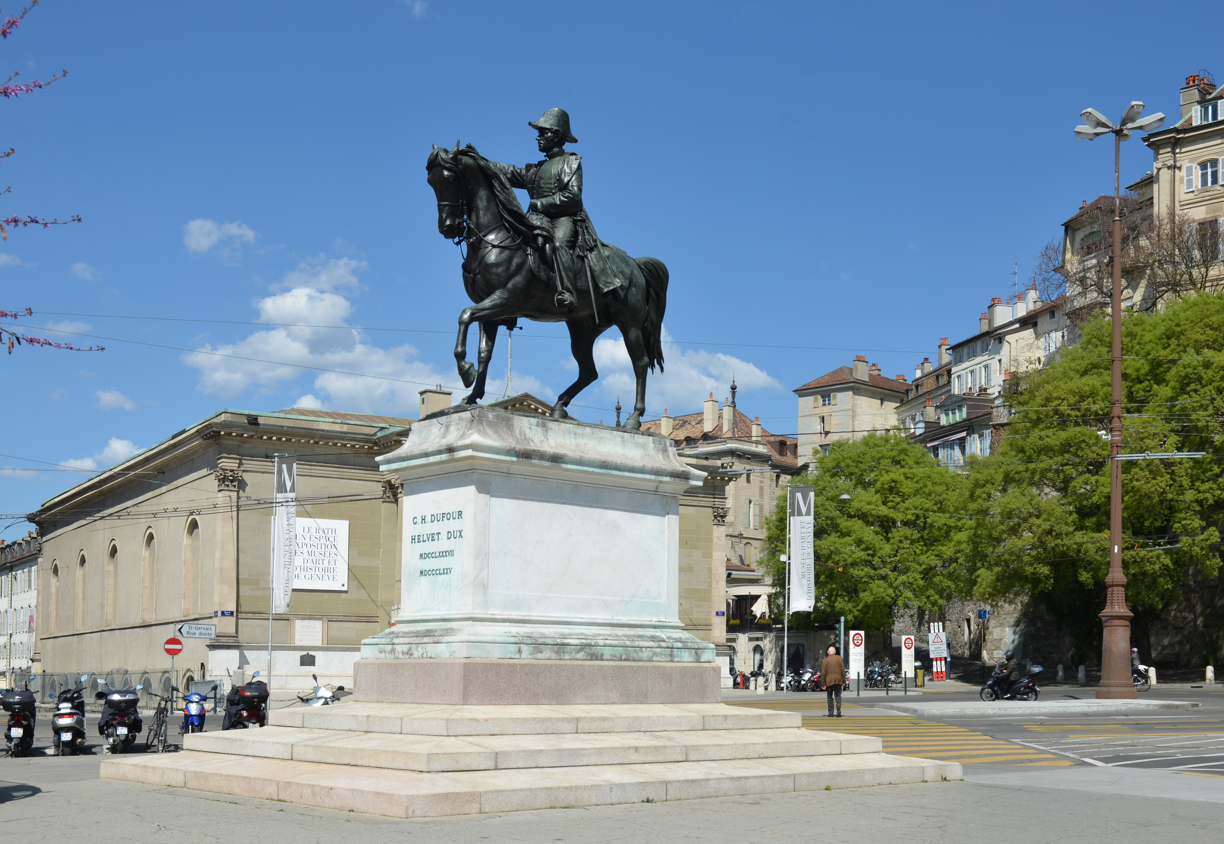 Statue du Général Dufour, place Neuve, Genève
