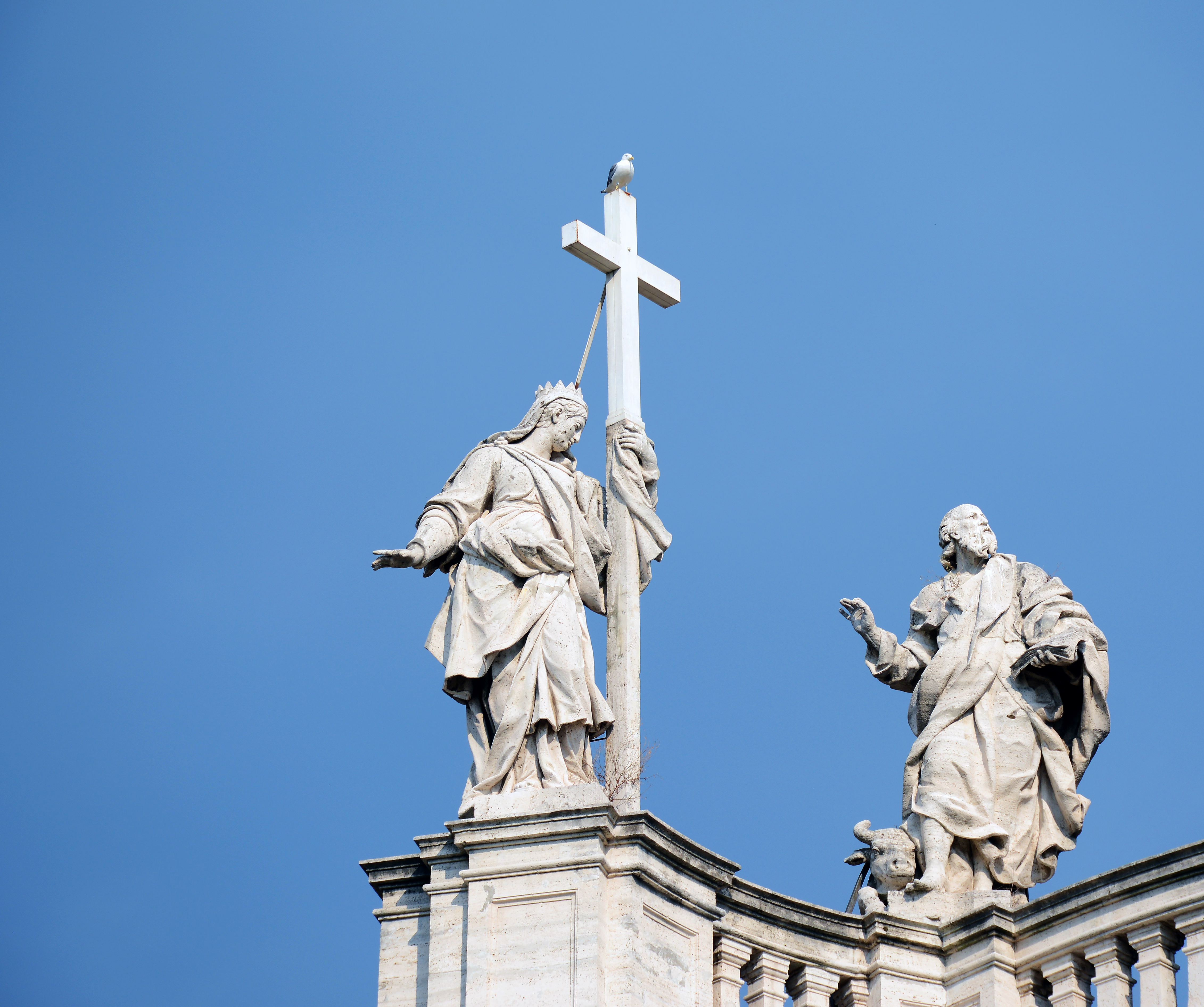 Statue of Saint Helena on Santa Croce in Gerusalemme (Rome)