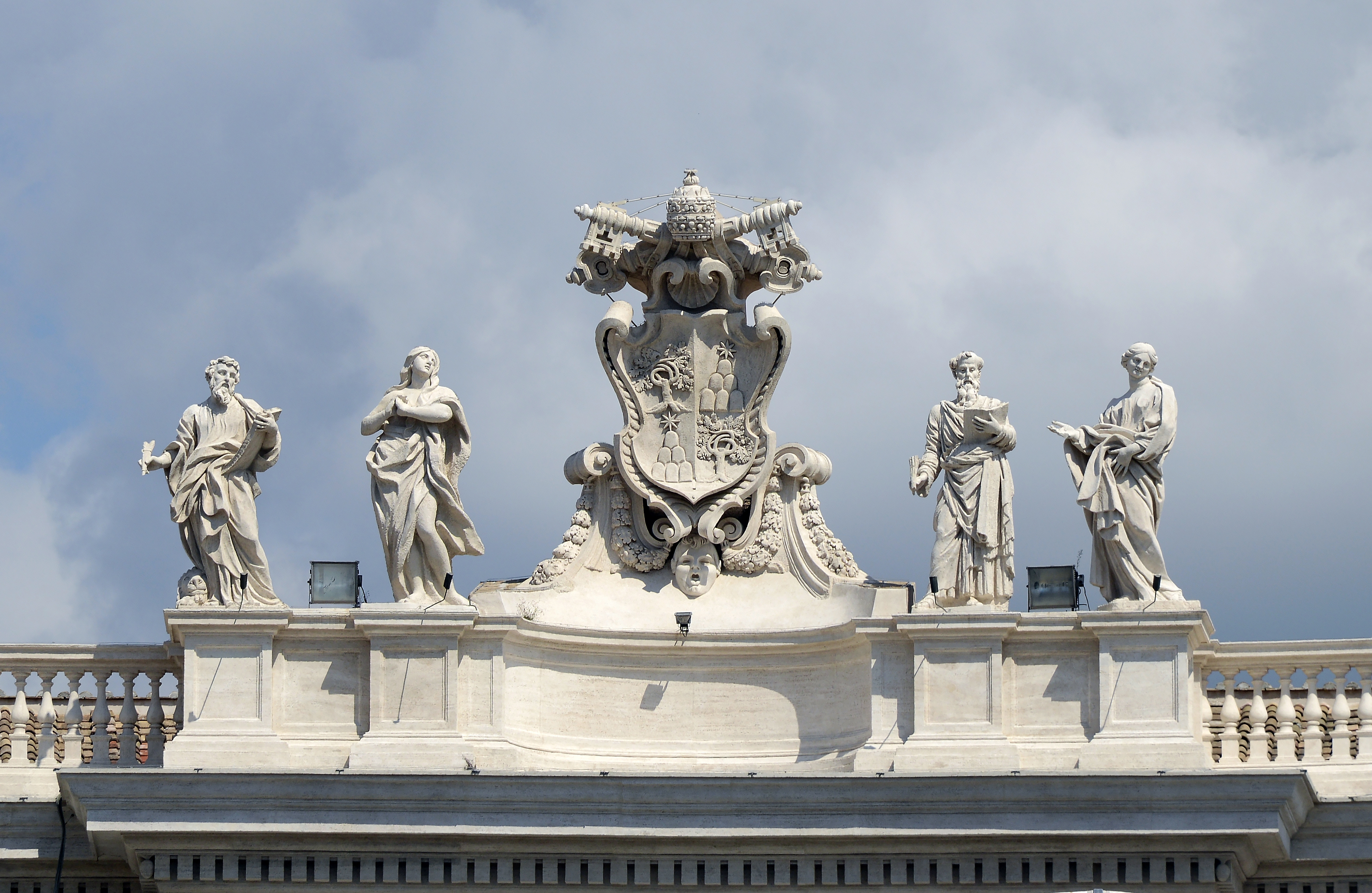 Symbol and statues in St. Peter
