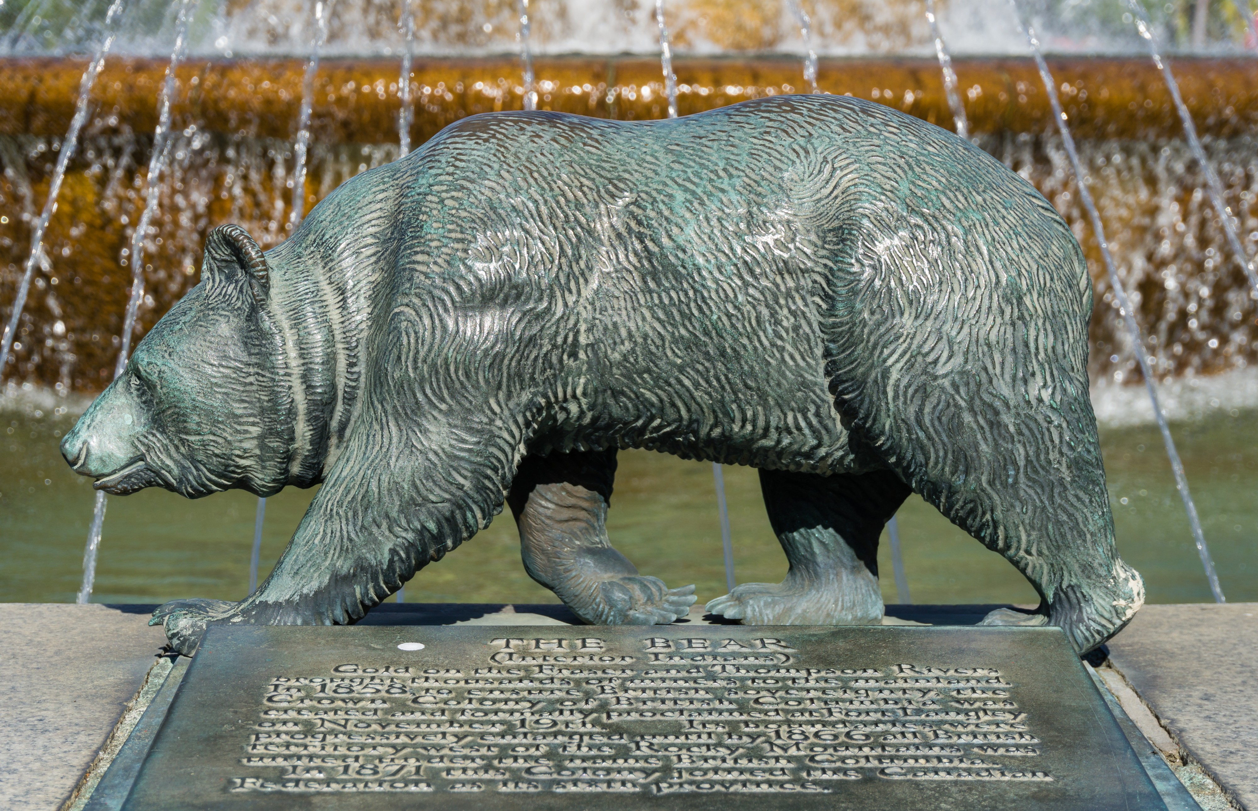 A bronze statue of bear, Victoria Centennial Fountain, Victoria, British Columbia, Canada 02