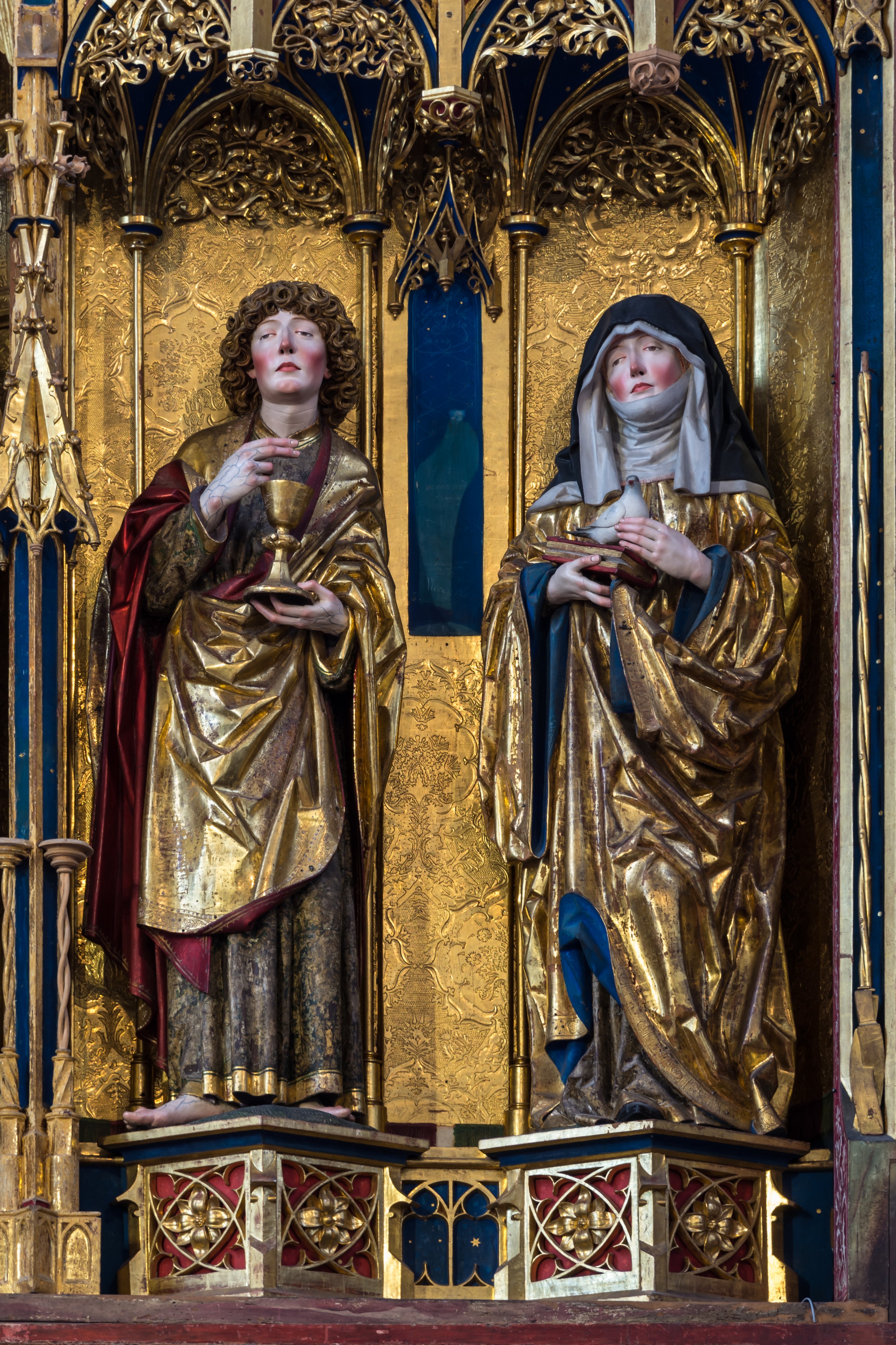 Blaubeuren Kloster Kirche Flügelaltar Schrein 02