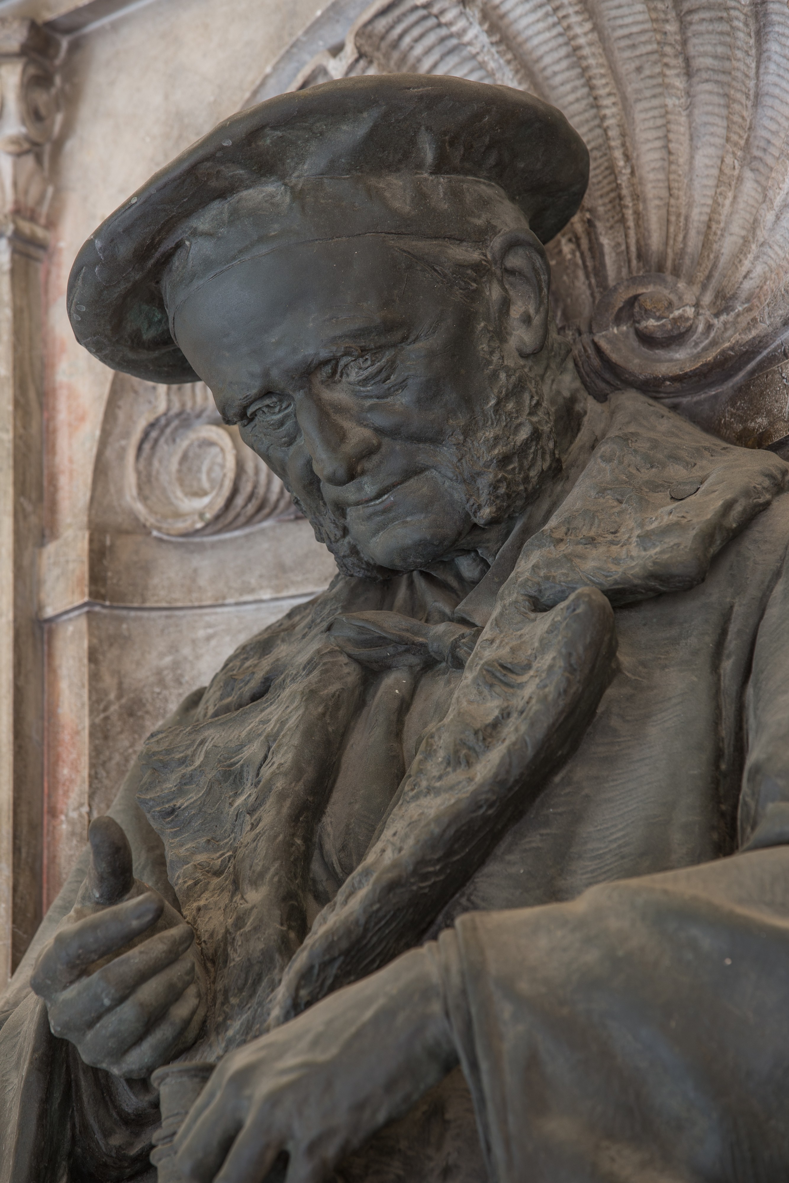 Ernst Wilhelm von Brücke (1819-1892), physician, Nr. 125, torso (bronze) in the Arkadenhof of the University of Vienna-3562