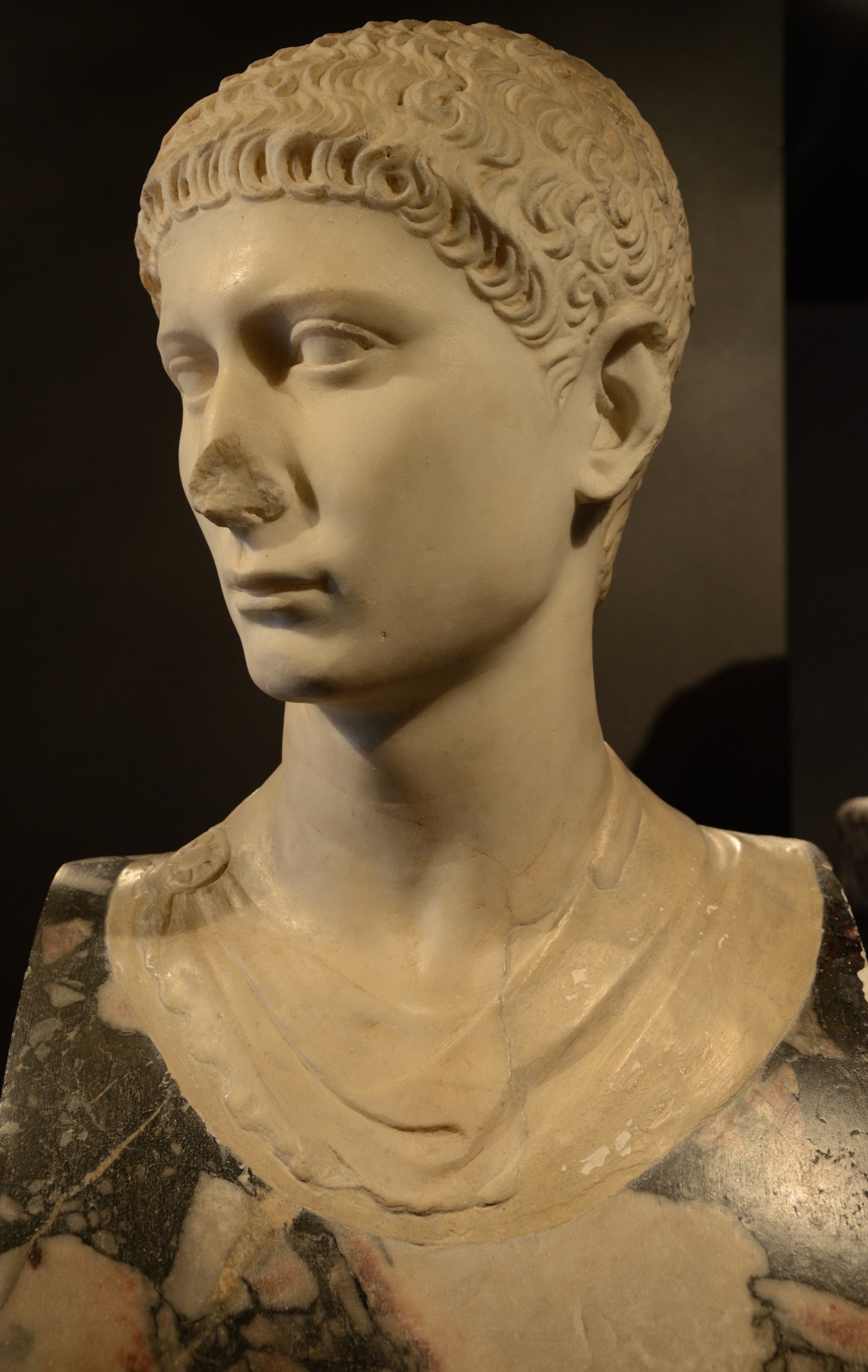 Head of girl in Palazzo Massimo alle Terme