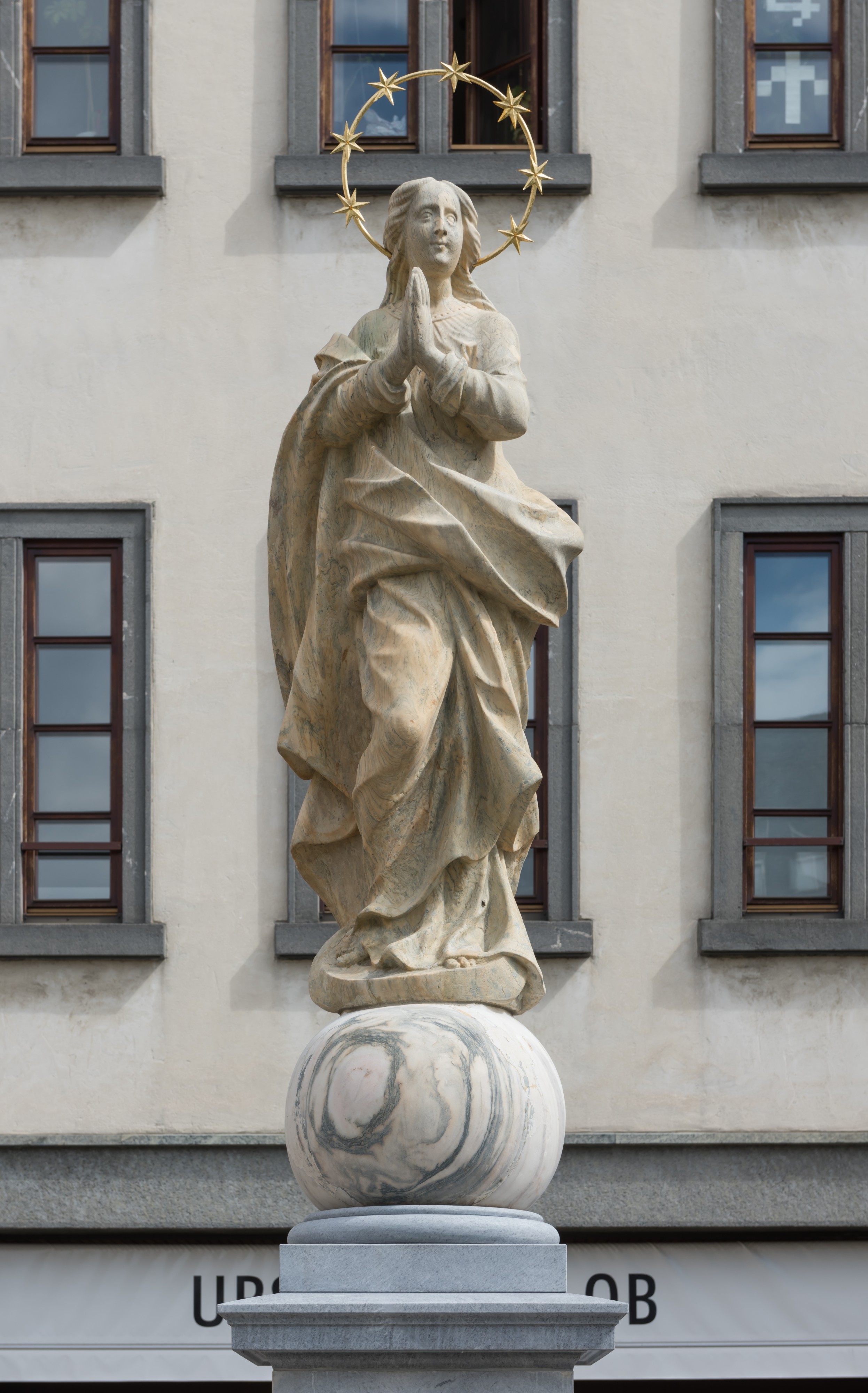 Klagenfurt Domplatz Figurenbildstock hl Maria 09092015 7242