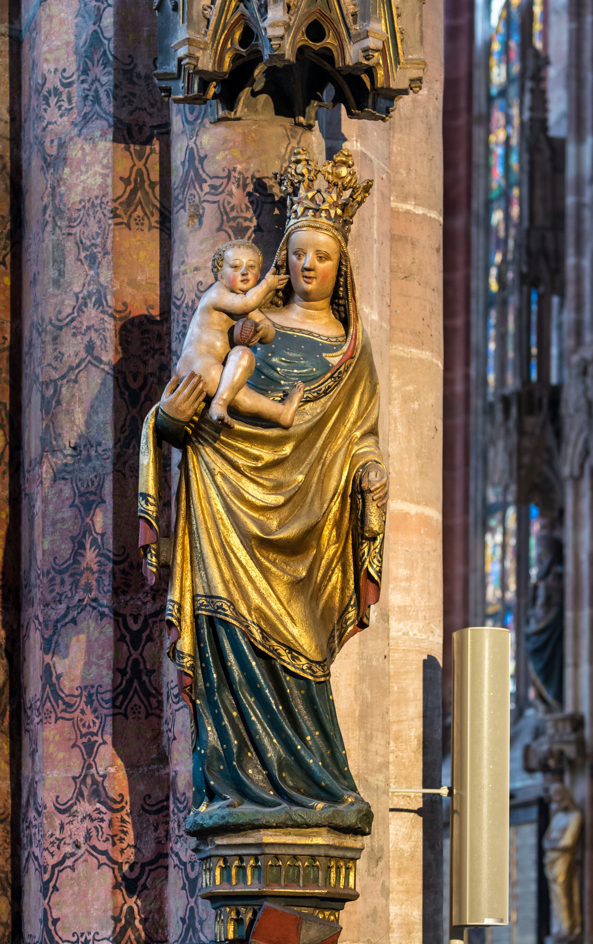 Nürnberg St. Sebald Schatzsche Madonna 01