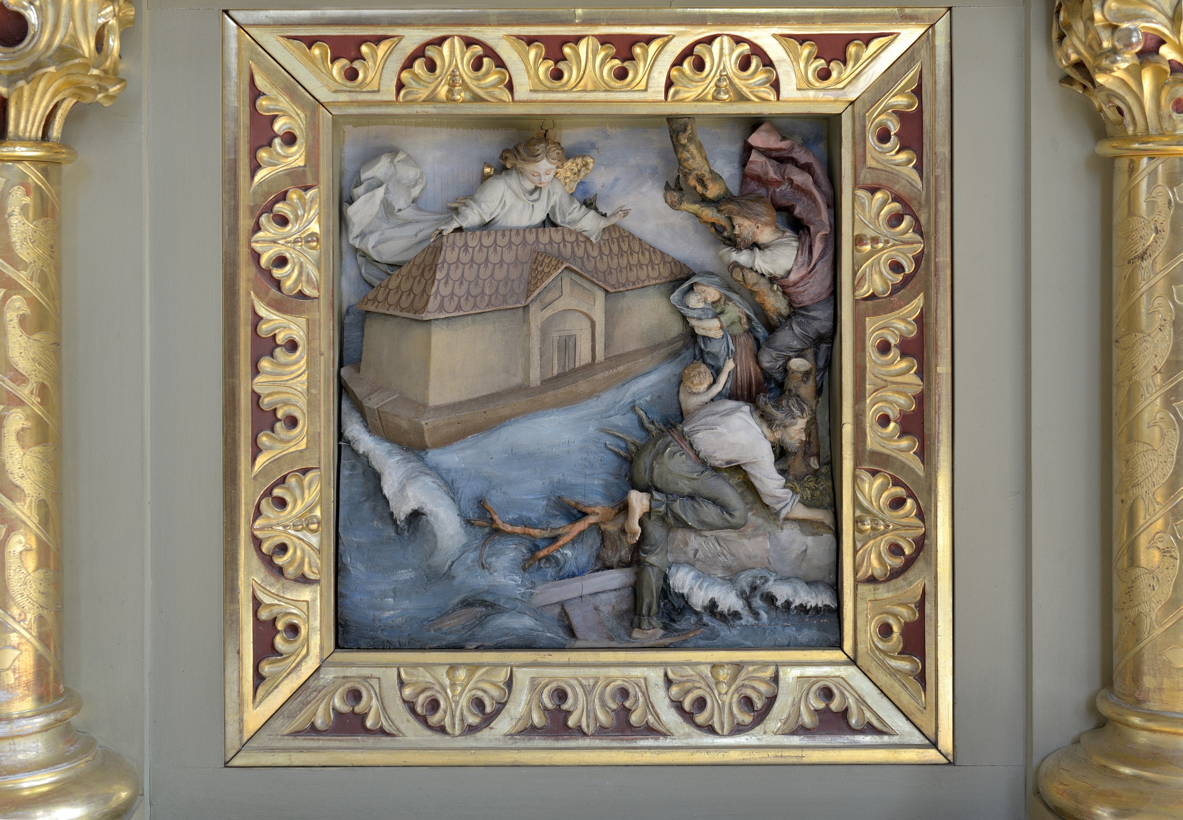 Noahs Ark Relief polichromed wood relief Urtijëi