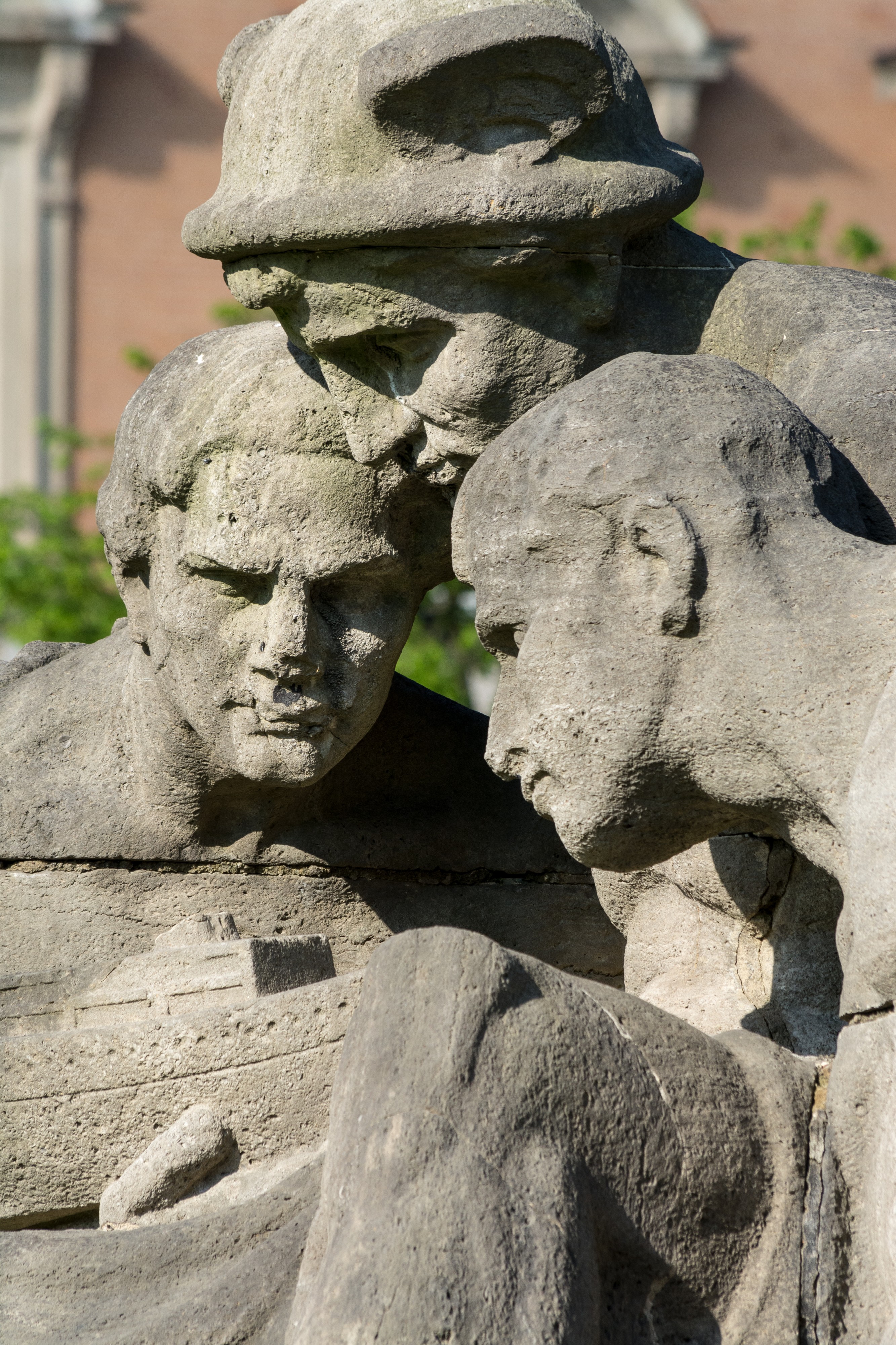 Sievekingplatz (Hamburg-Neustadt).Bock.Brunnenskulptur 'Technik, Handel, Industrie'.Detail.1.13098.ajb