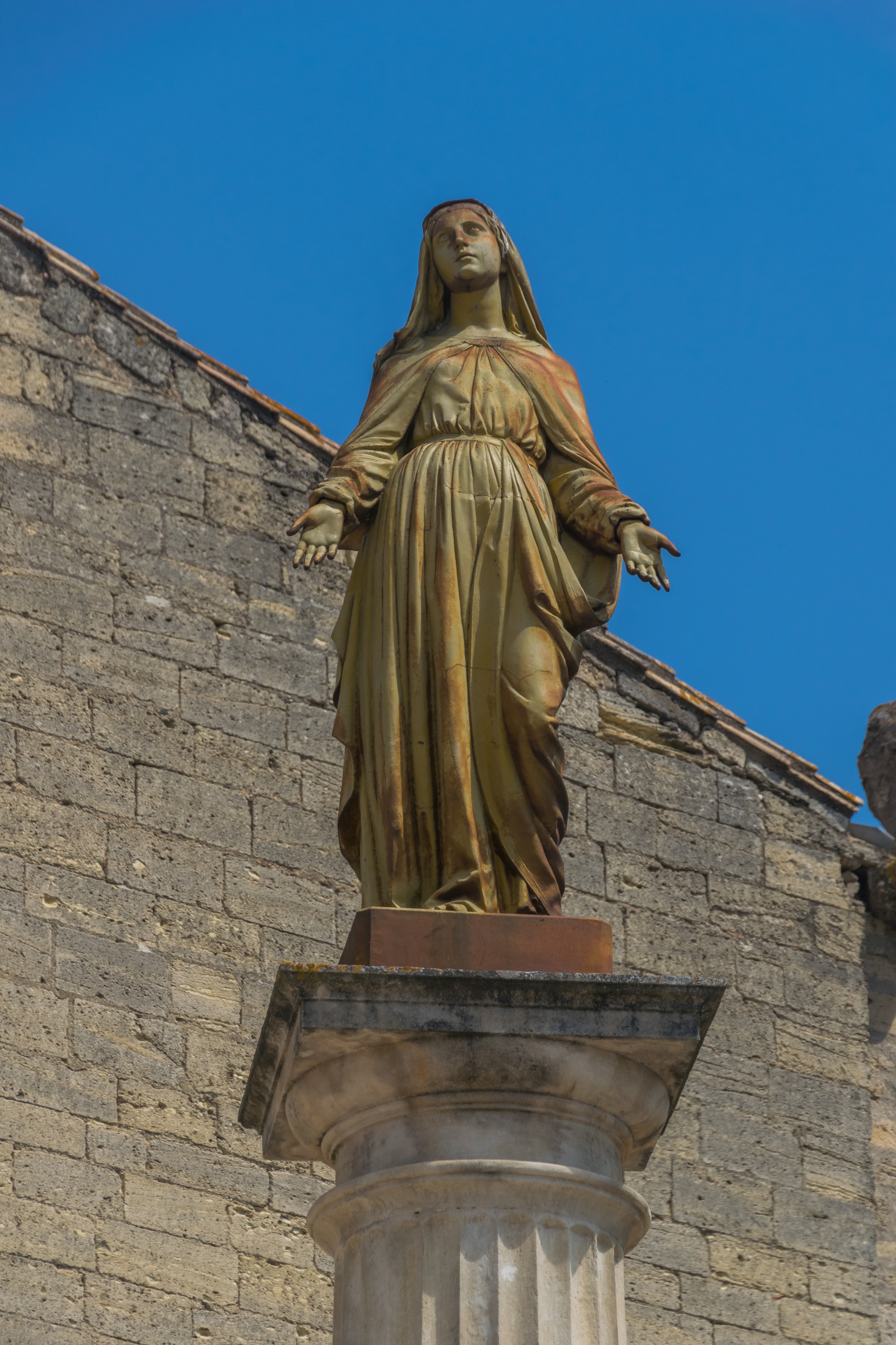 Statue near the Saint Saturnin Church of Tourbes 05