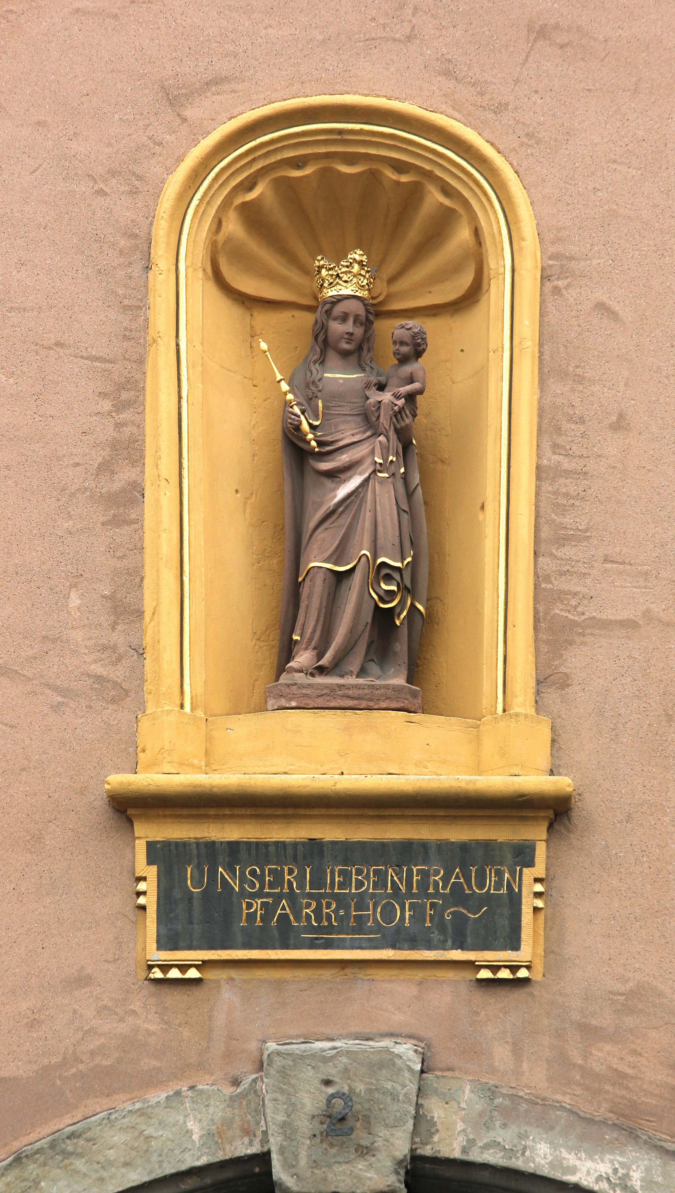Trier, Liebfrauen - Pfarrhof 2c (2012-10-09)