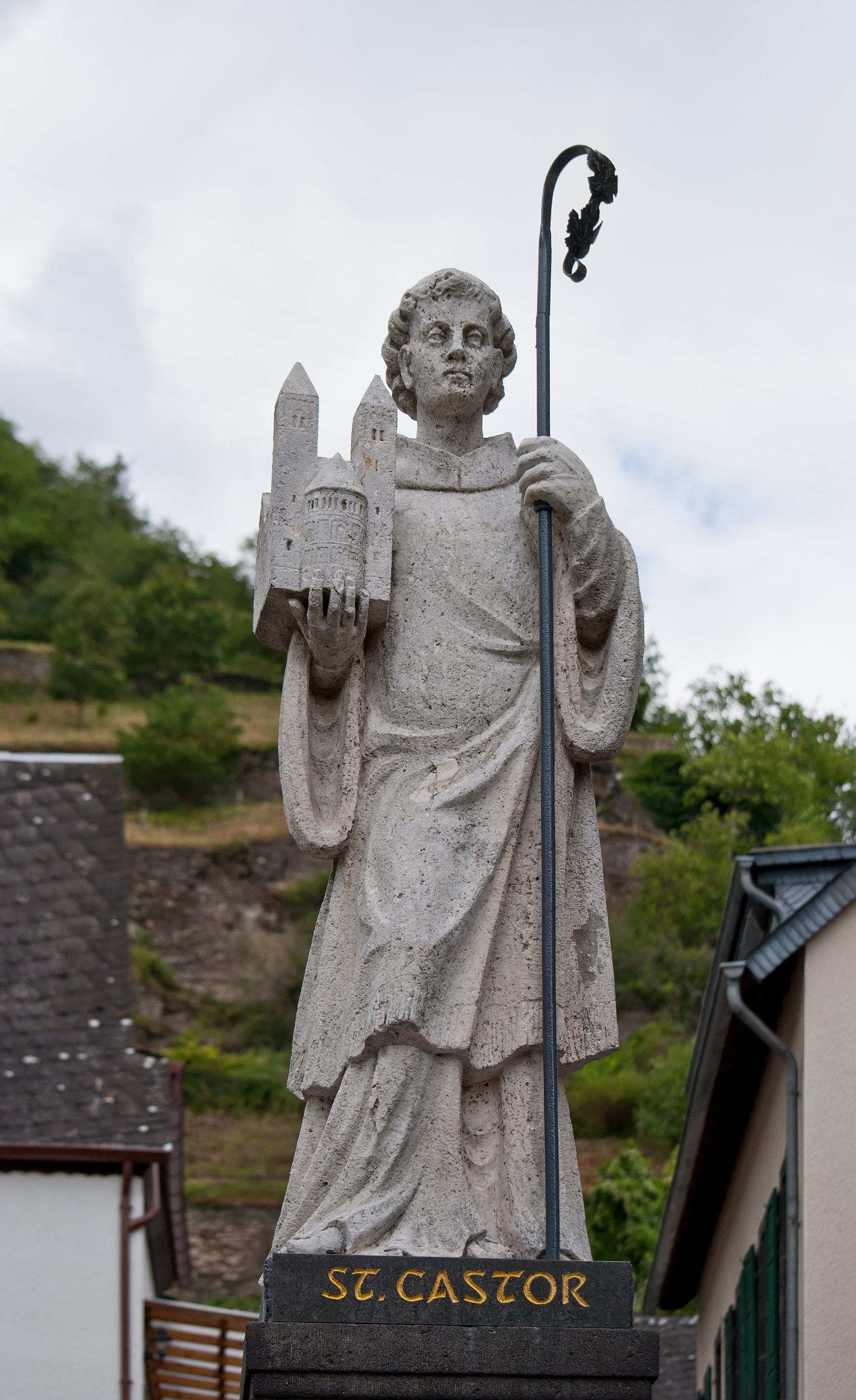 Treis-Karden, Castor-Brunnen, 2012-08 CN-01