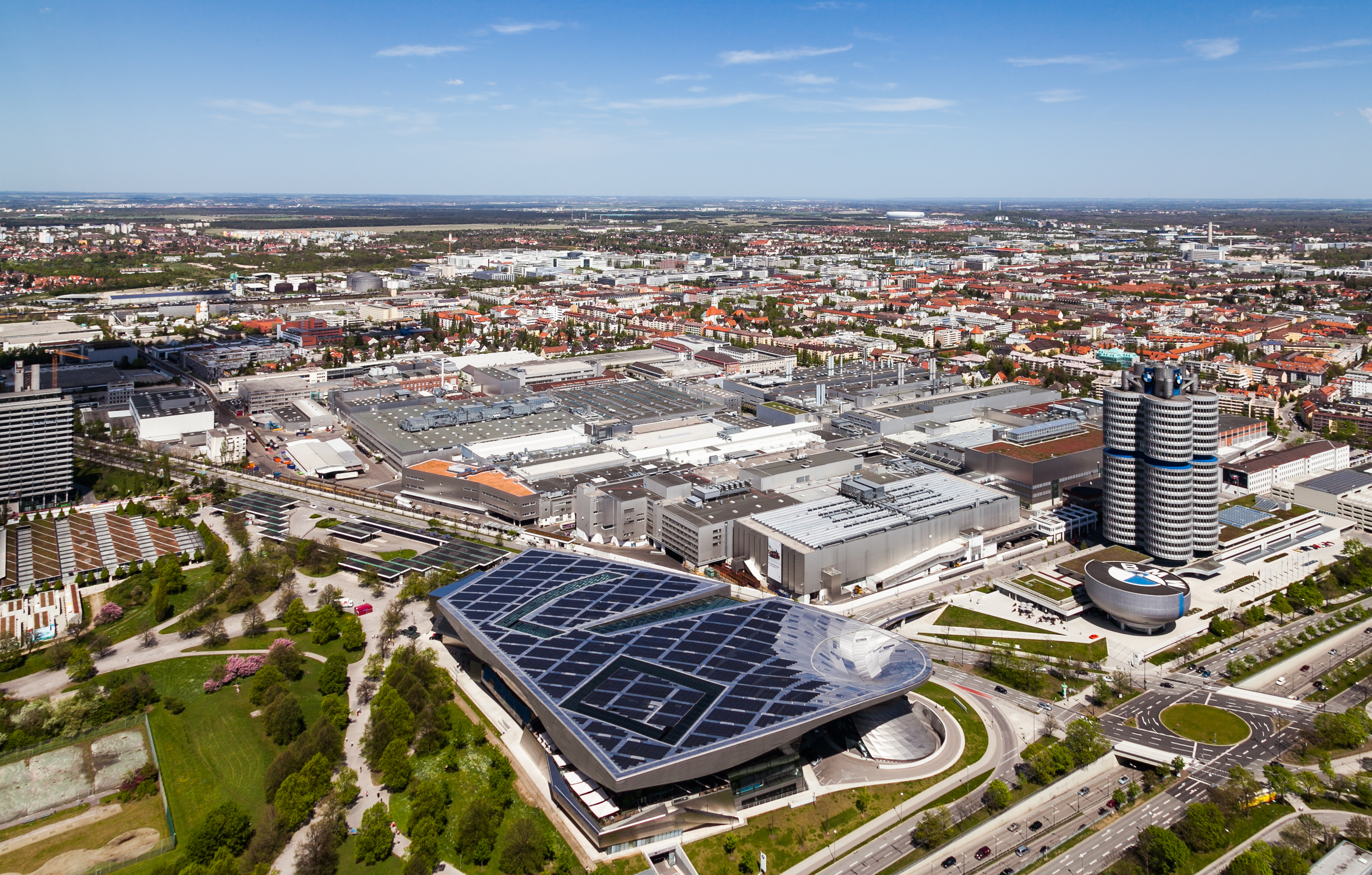 Conglomerado BMW, Múnich, Alemania 2012-04-28, DD 02