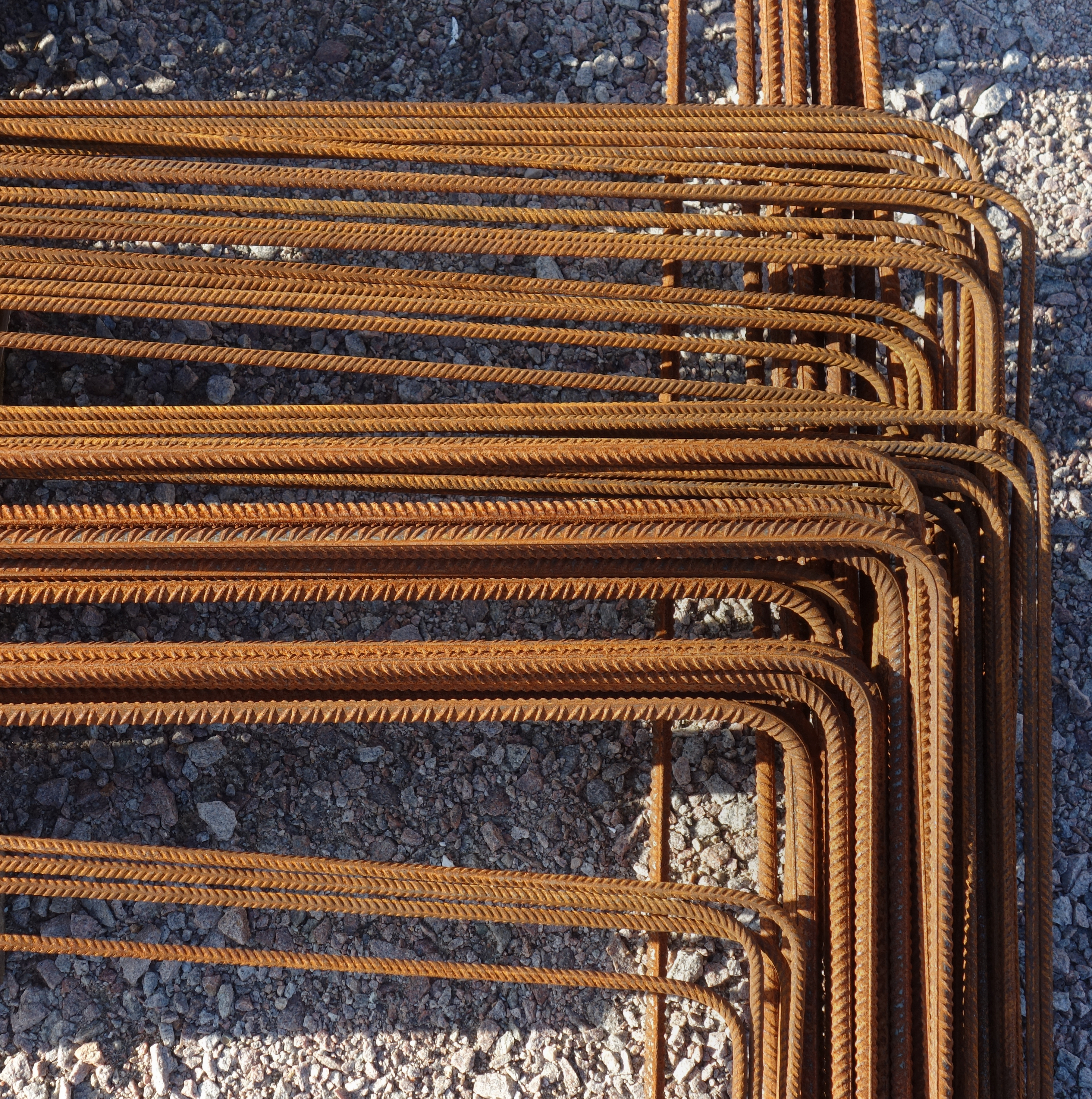 Angled rebar