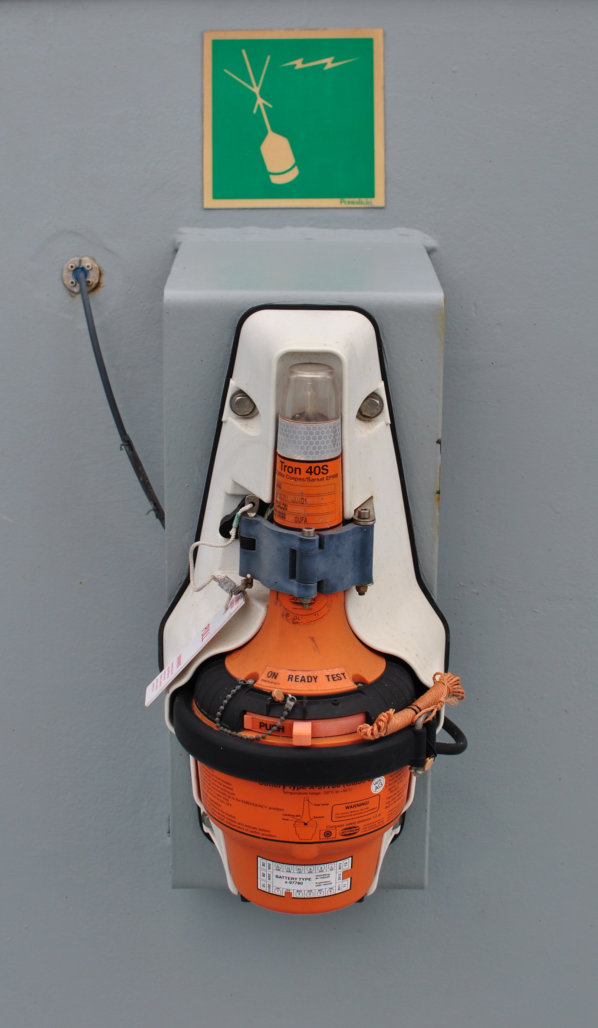 Buoy absalon
