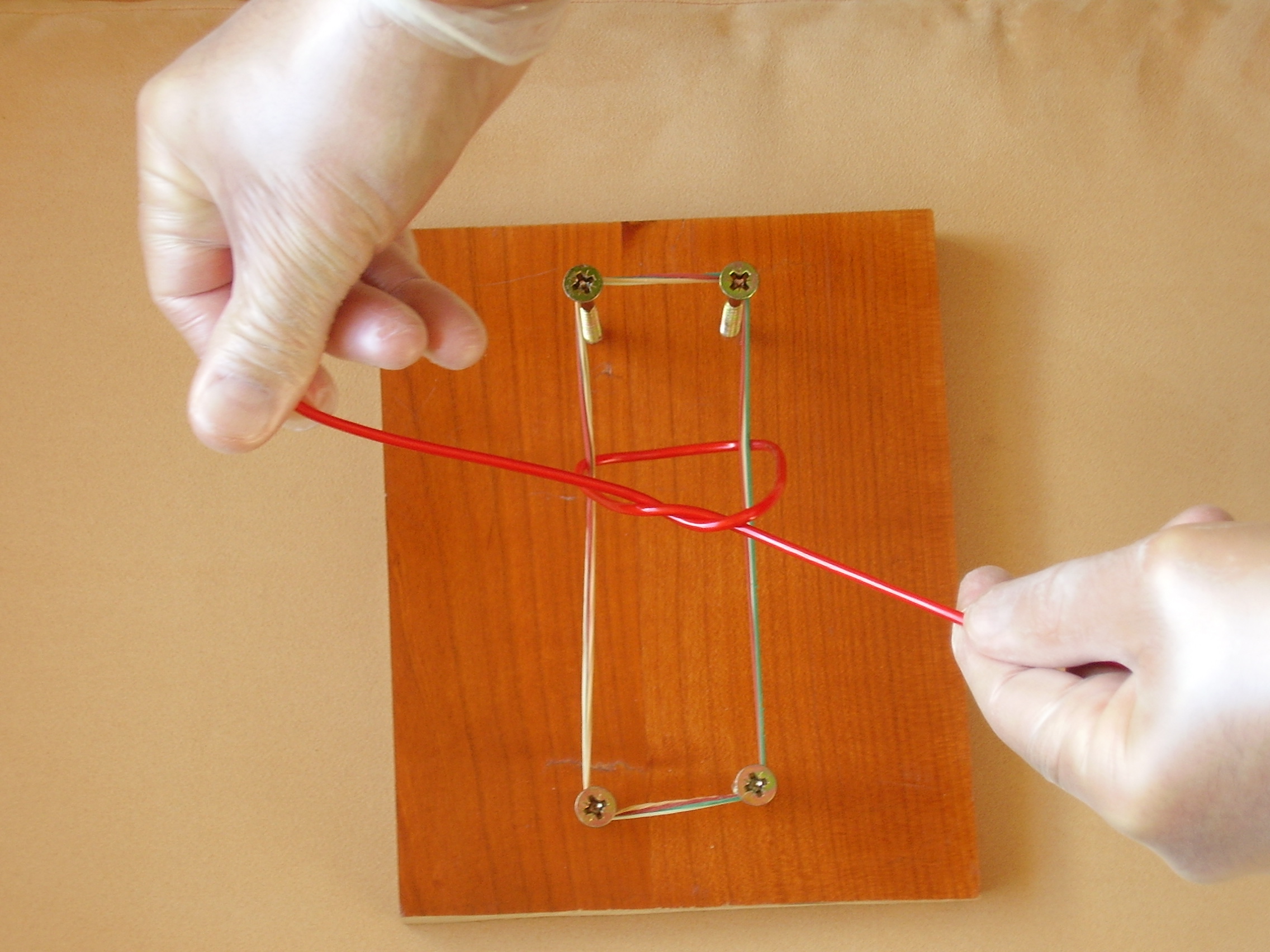 Chirurgischer Knoten c 57