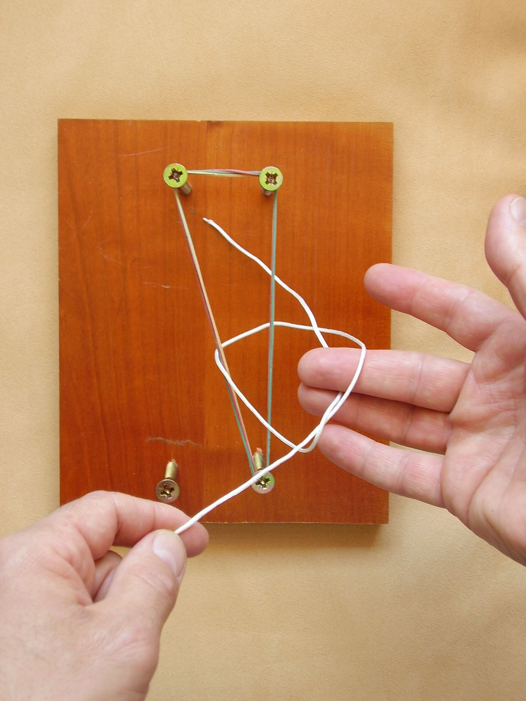 Chirurgischer Knoten d 12