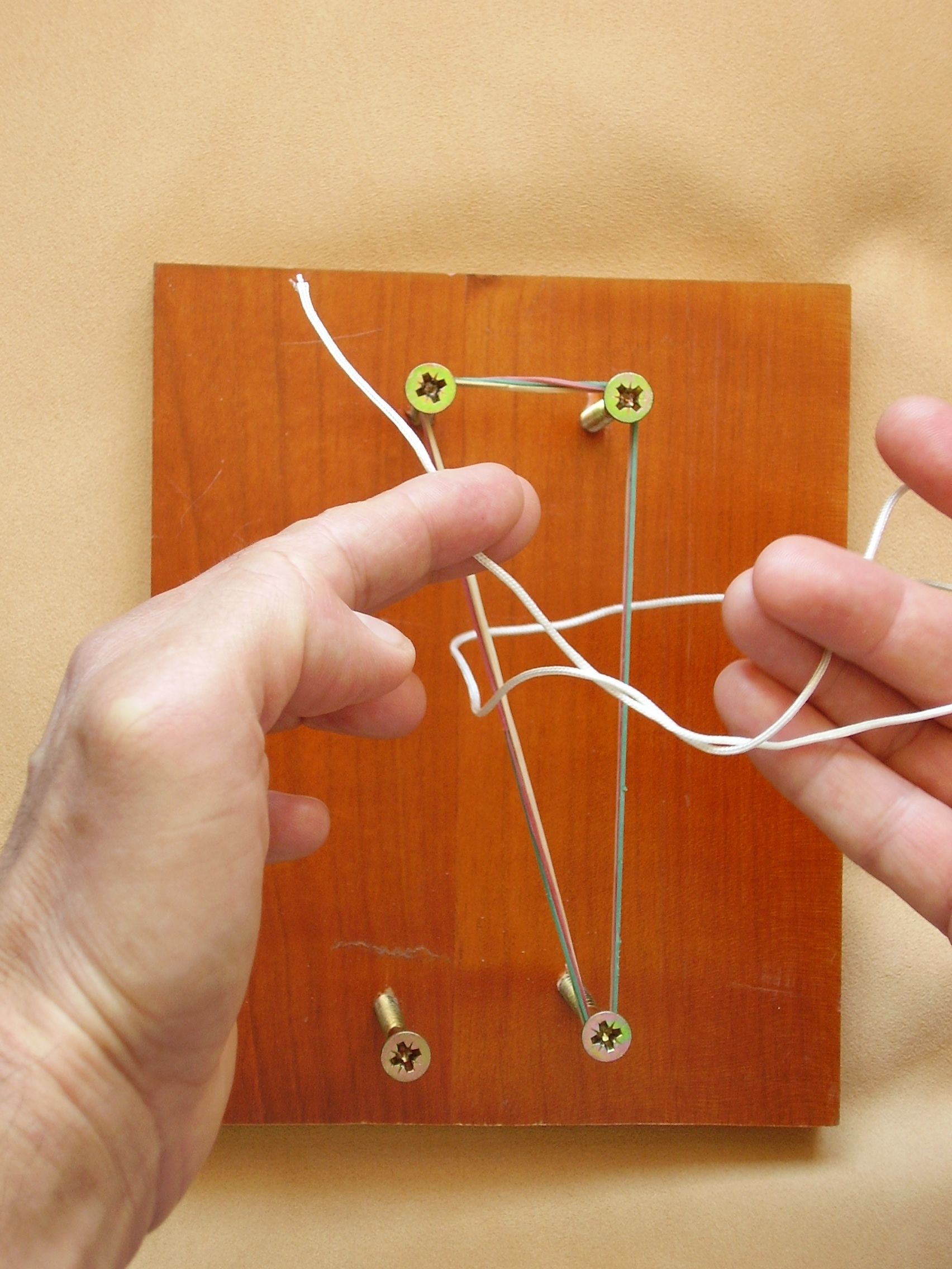 Chirurgischer Knoten d 32