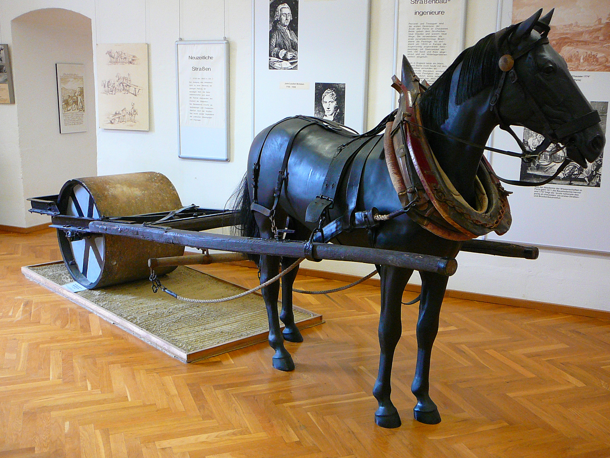 Deutsches Straßenmuseum, Germersheim. Horse-drawn road roller 01