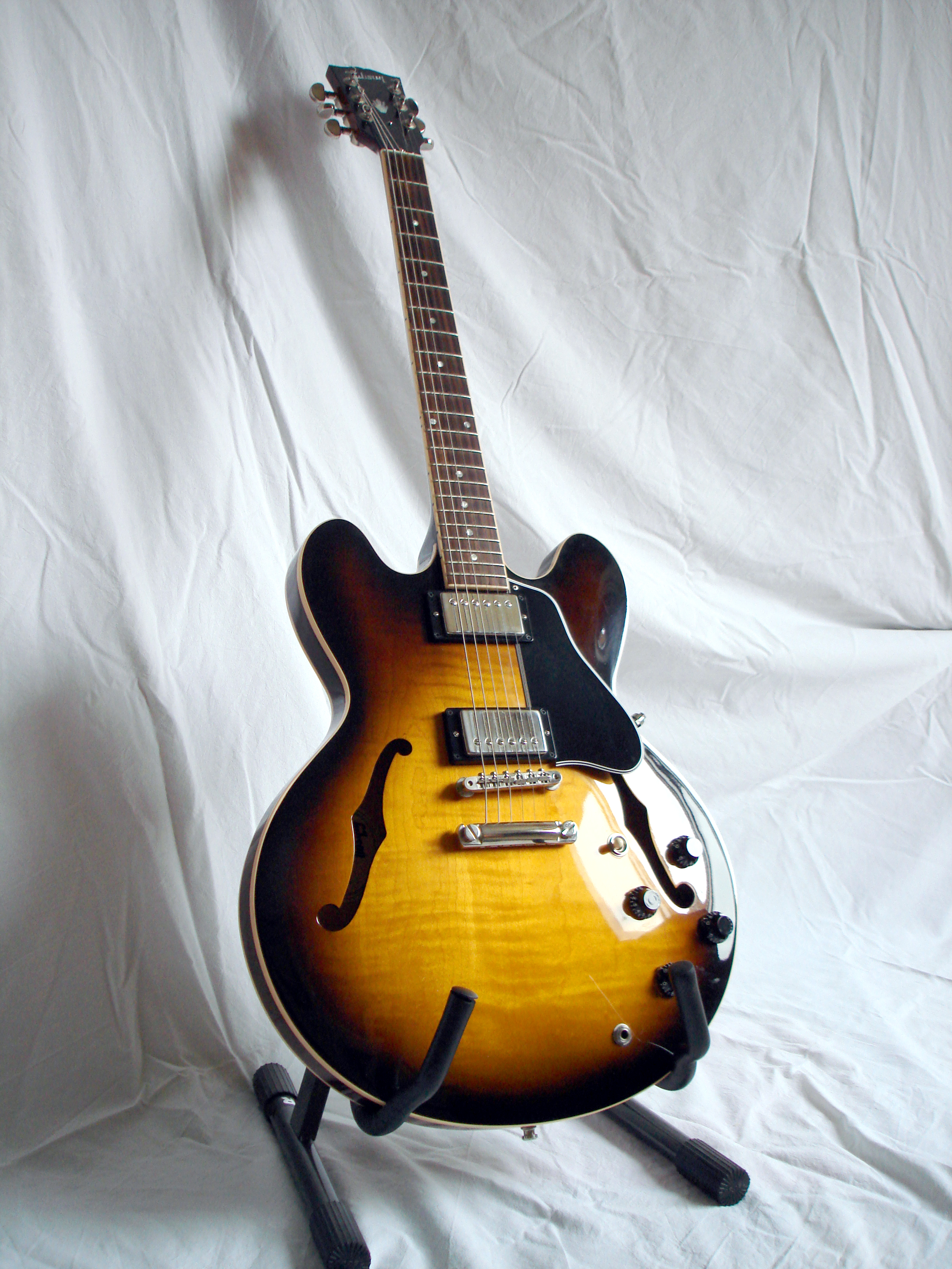 ES-335 stand