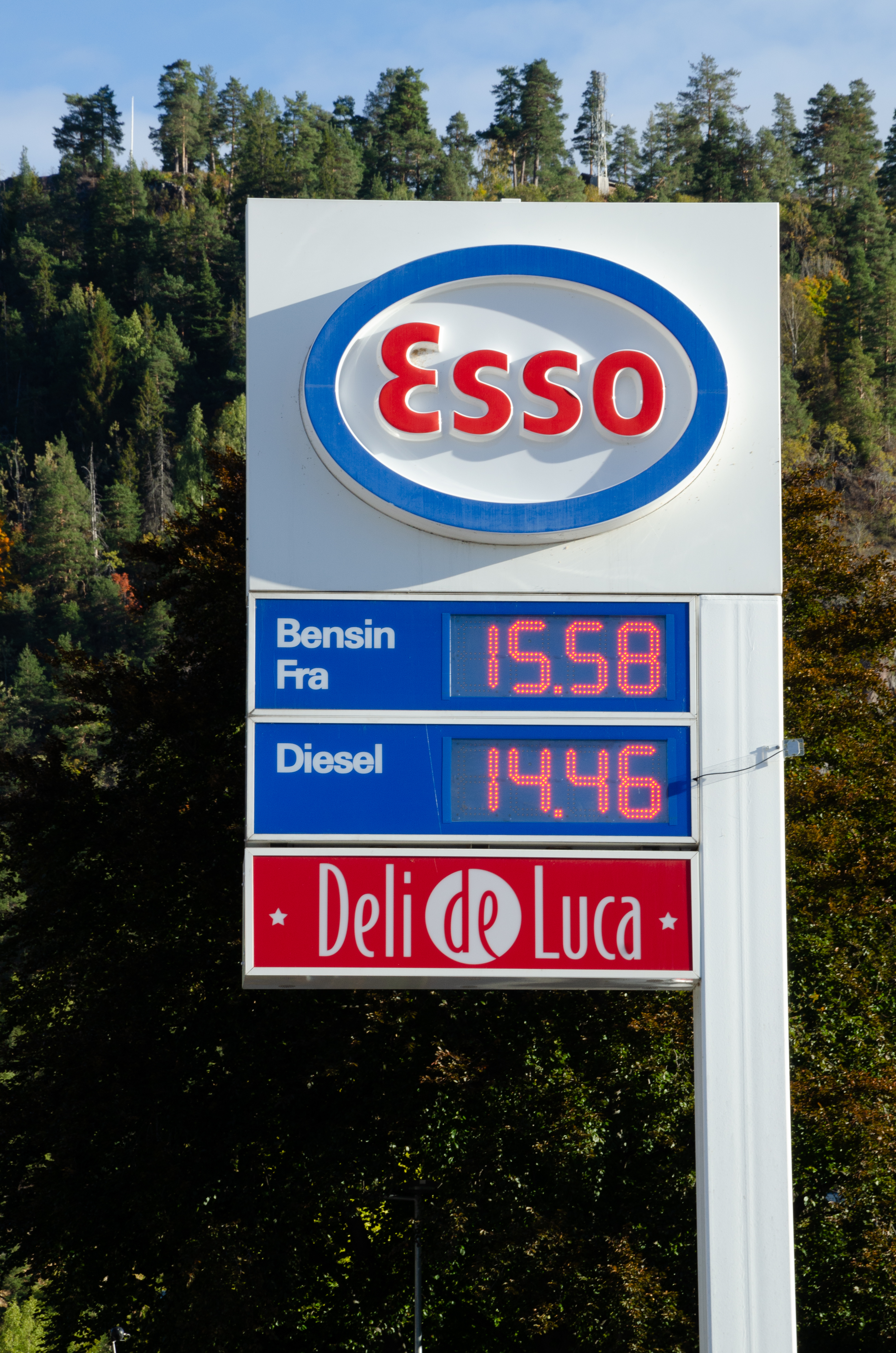 Esso bensinskilt