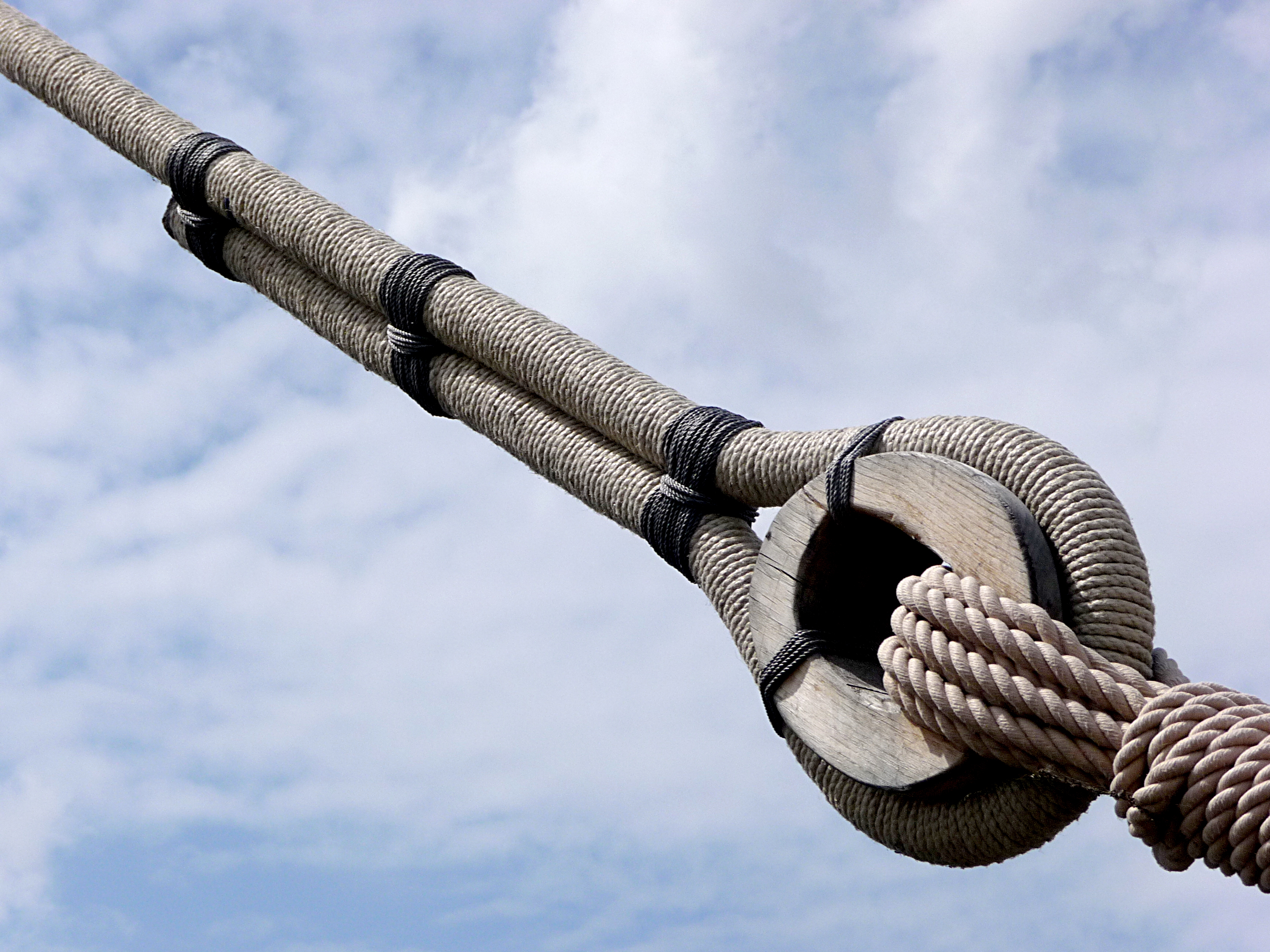 Forestay-Eye-Round-seizings-Bulls-eye
