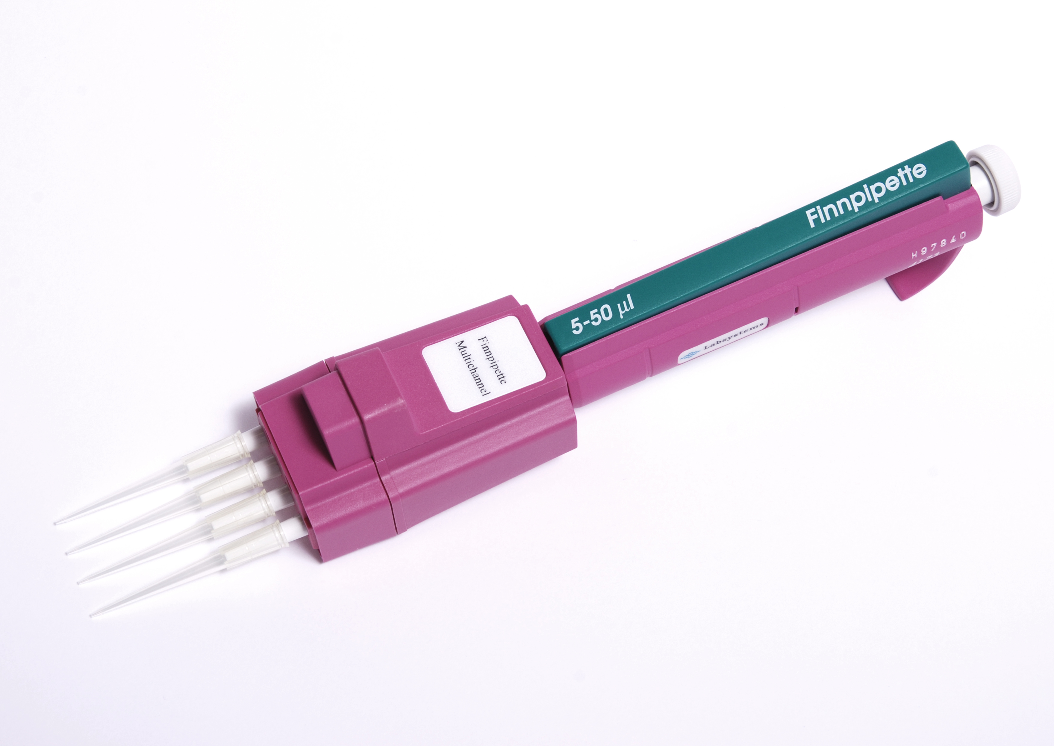 Four-channel pipette with tips