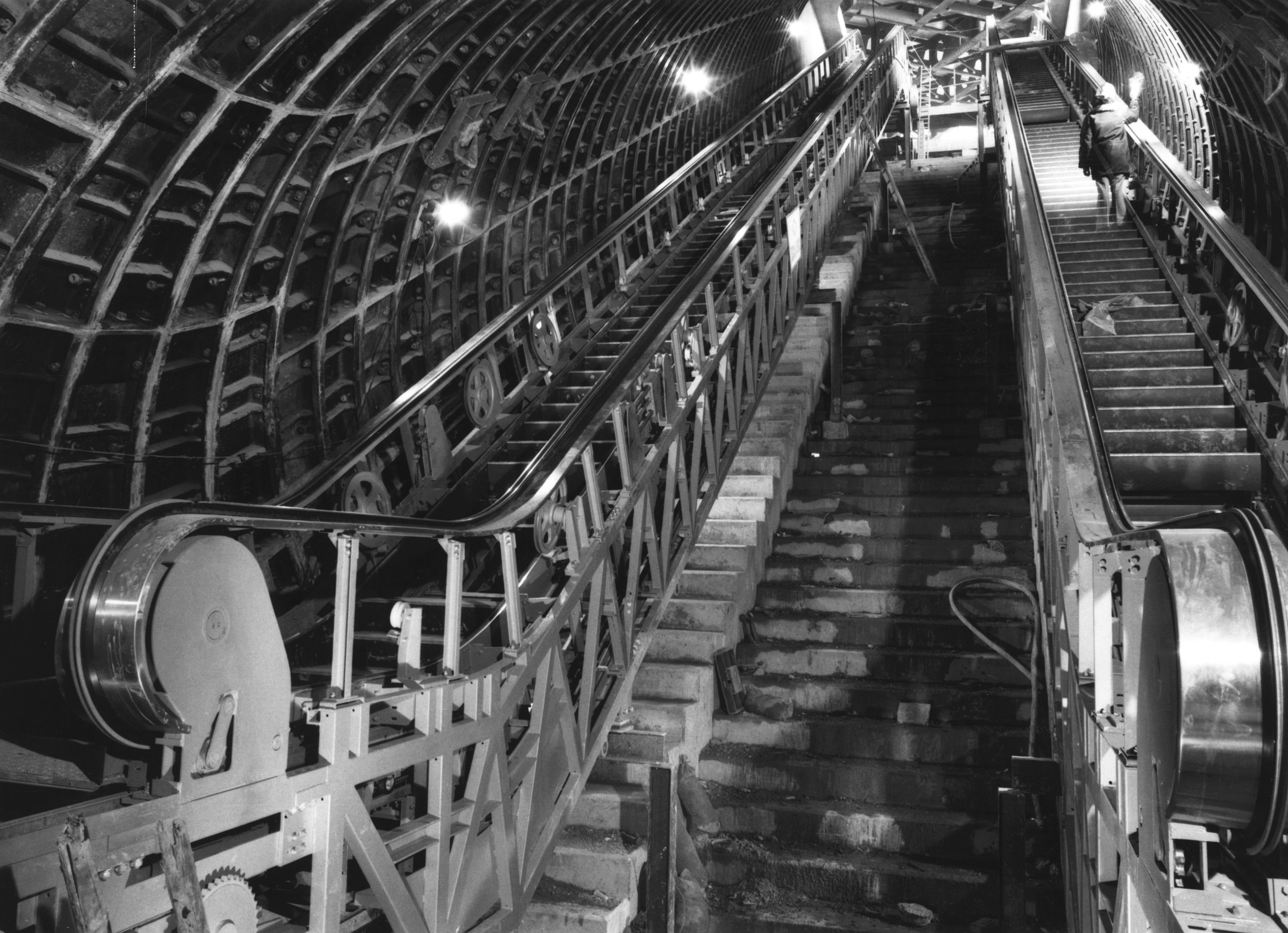 Haymarket Metro Station escalator shaft (8691421213)
