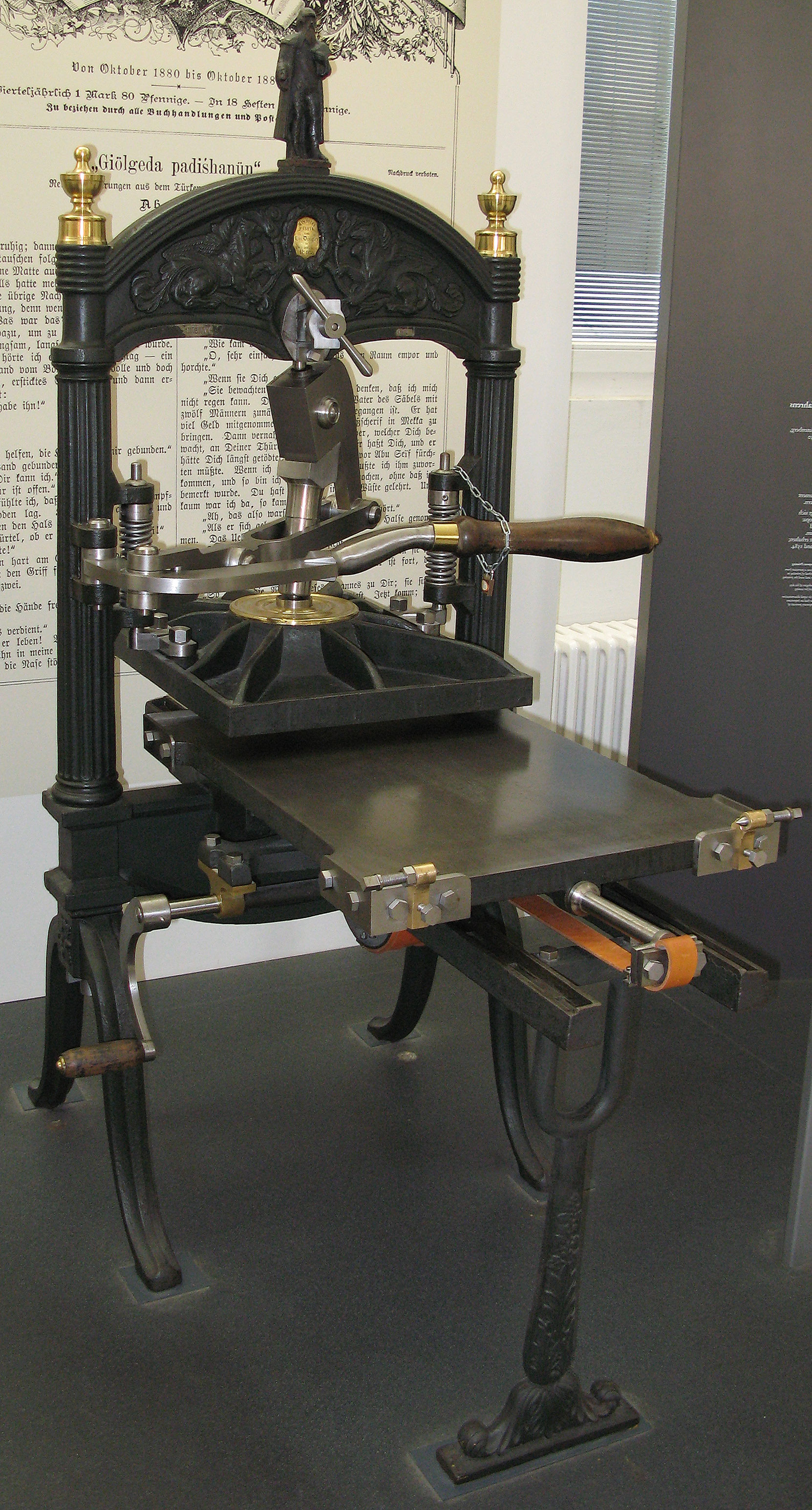 Kniehebelpresse