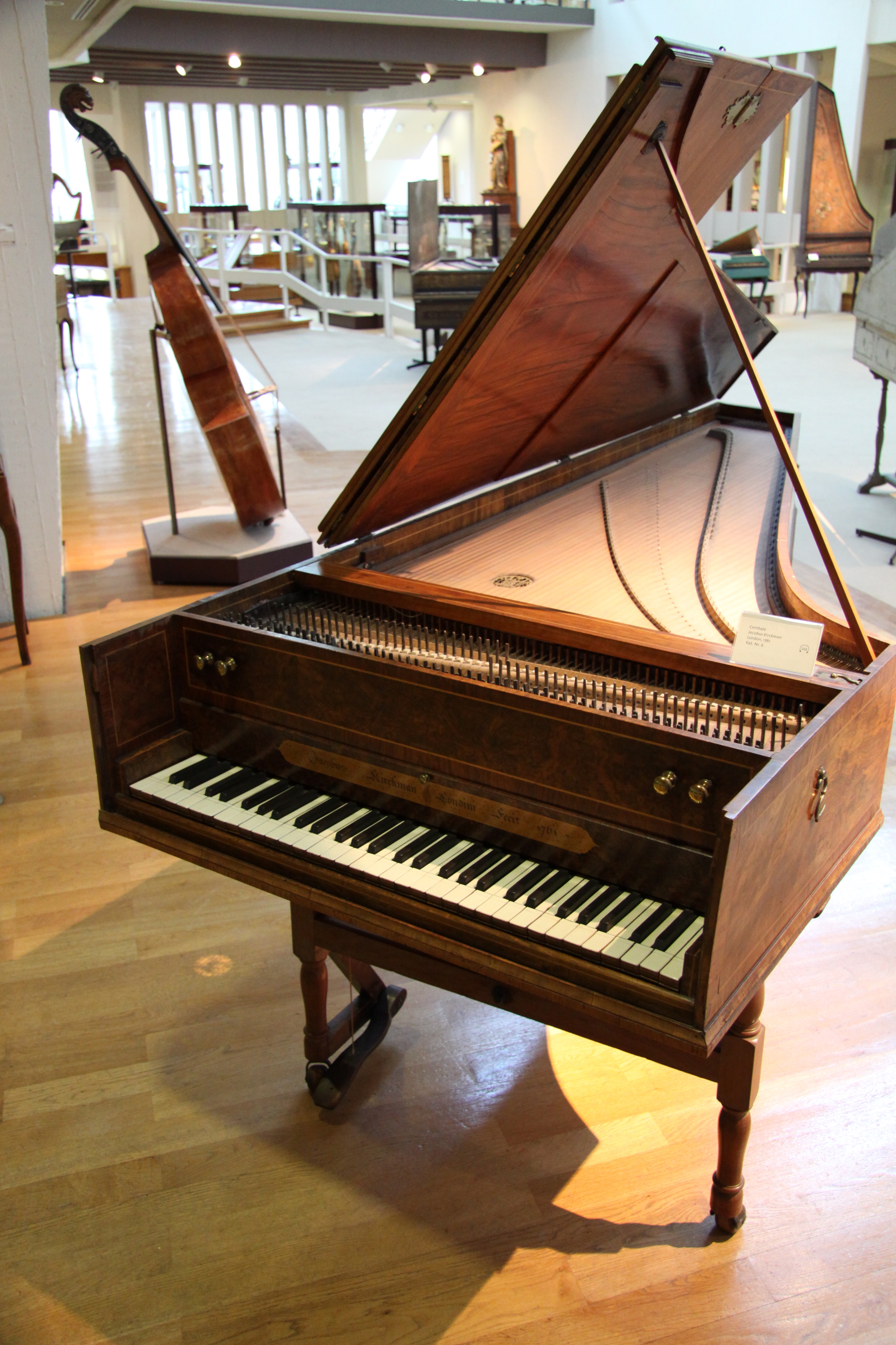 MIM English Harpsichord CN6
