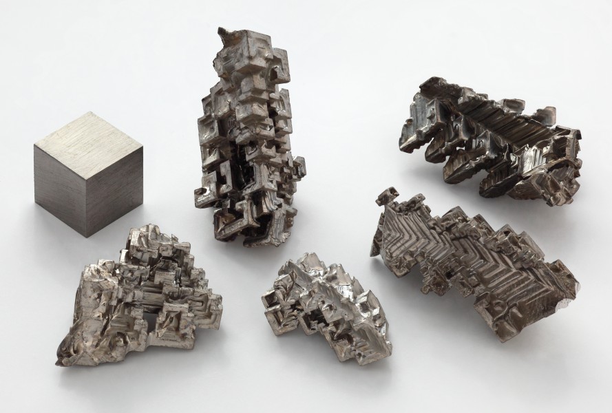 Bismuth crystals and 1cm3 cube