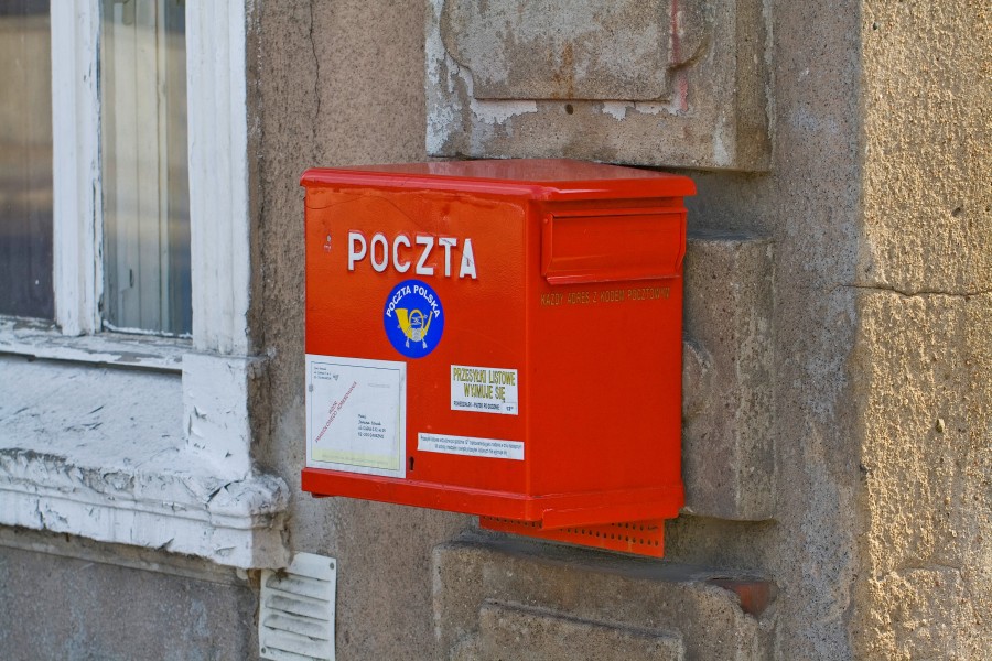 Buzón de correos, Gniezno, Polonia, 2012-04-06, DD 01
