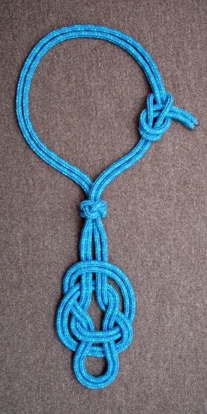 Fiador-mockup-with-Becket hitch-Fiador knot-and-Bottle sling