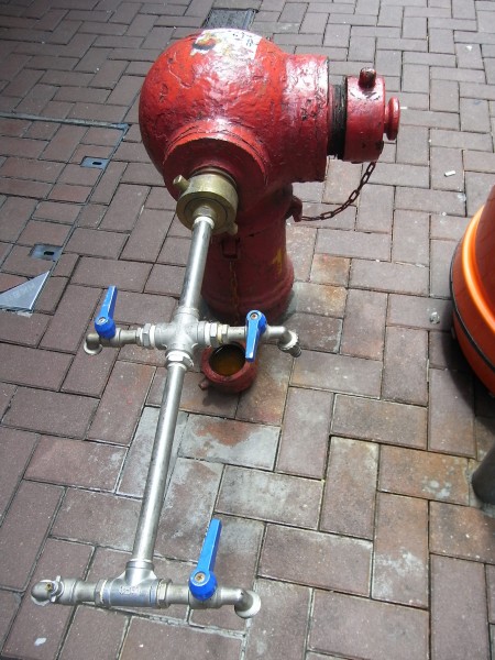 HK Sheung Wan red Fire hydrants multi-tap water pipe May-2012