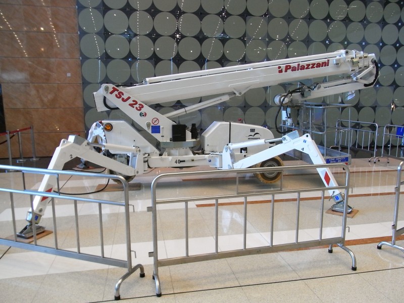 HK Wan Chai North 灣仔北 HKCEC 香港會展 engineering machine May-2012