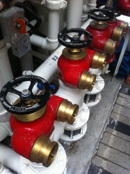 HK Wan Chai Queen's Road East Fire pipe heads Valves Aug-2011