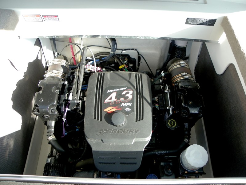 Mercury Marine inboard motor