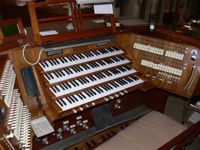 RV Liebfrauenkirche Orgel Spieltisch