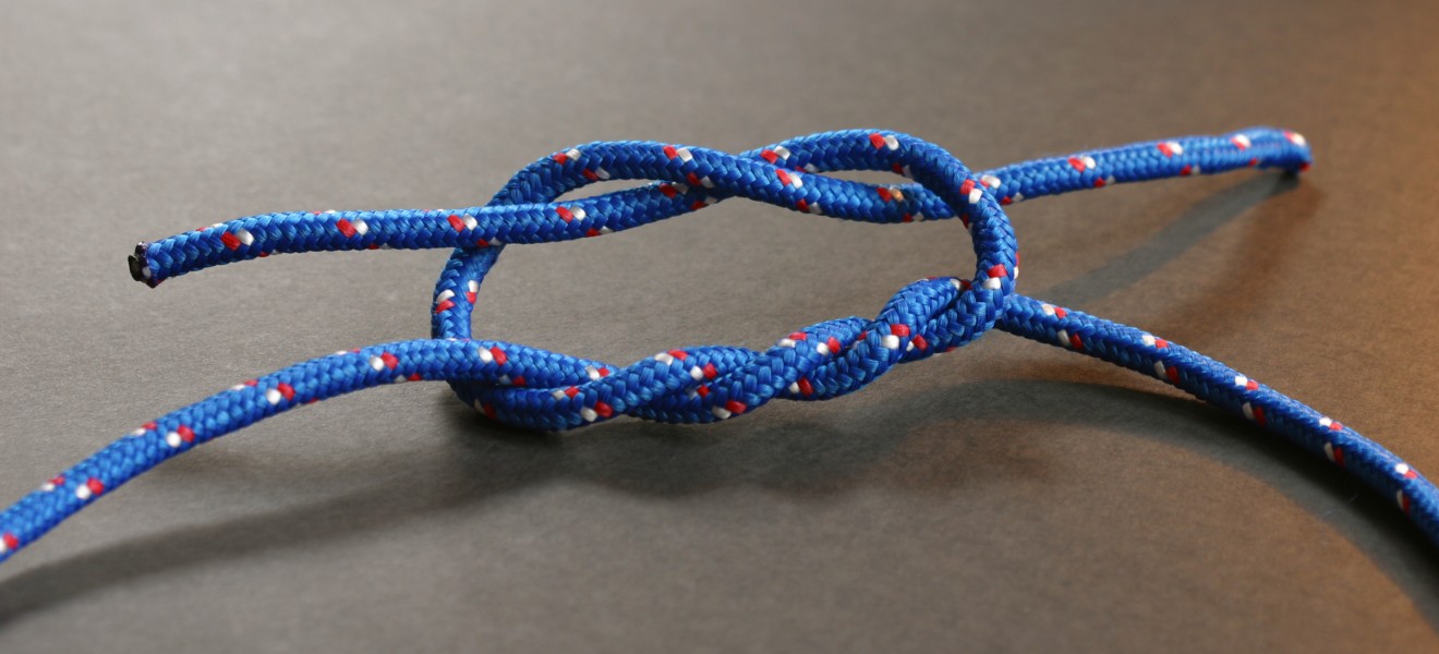 Surgeon's knot (tying)