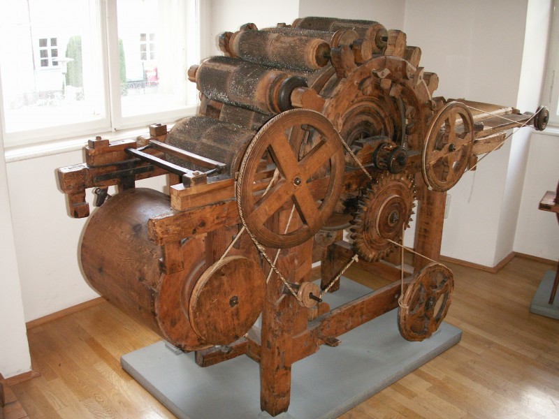 Textil machine in Tirolervolkskunstmuseum