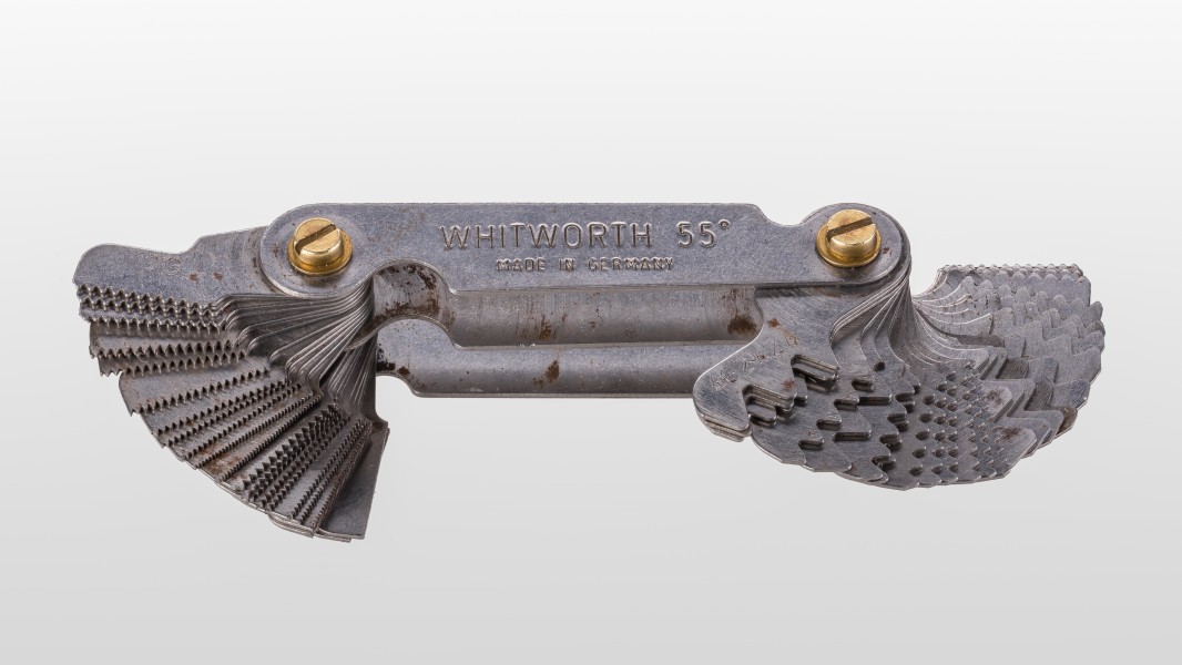 Thread-pitch-gauge-whitworth-and-metric-01