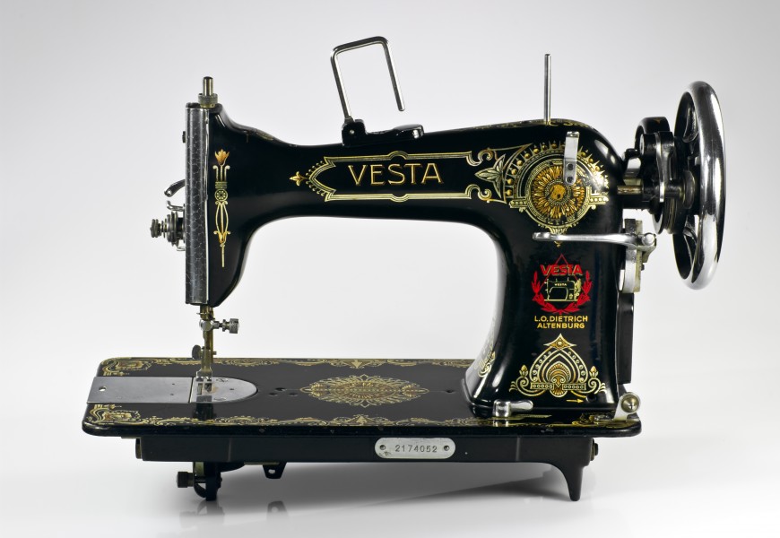 Vesta sewing machine IMGP0718