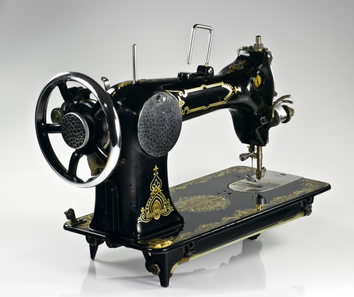 Vesta sewing machine IMGP0748